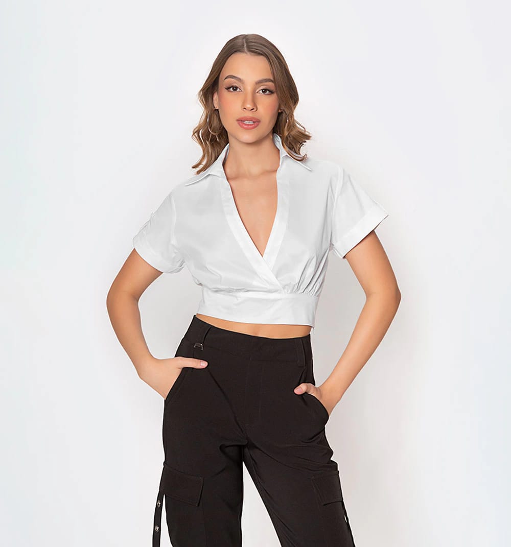 Blusa crop manga corta con guardapolvo y - imagen 3