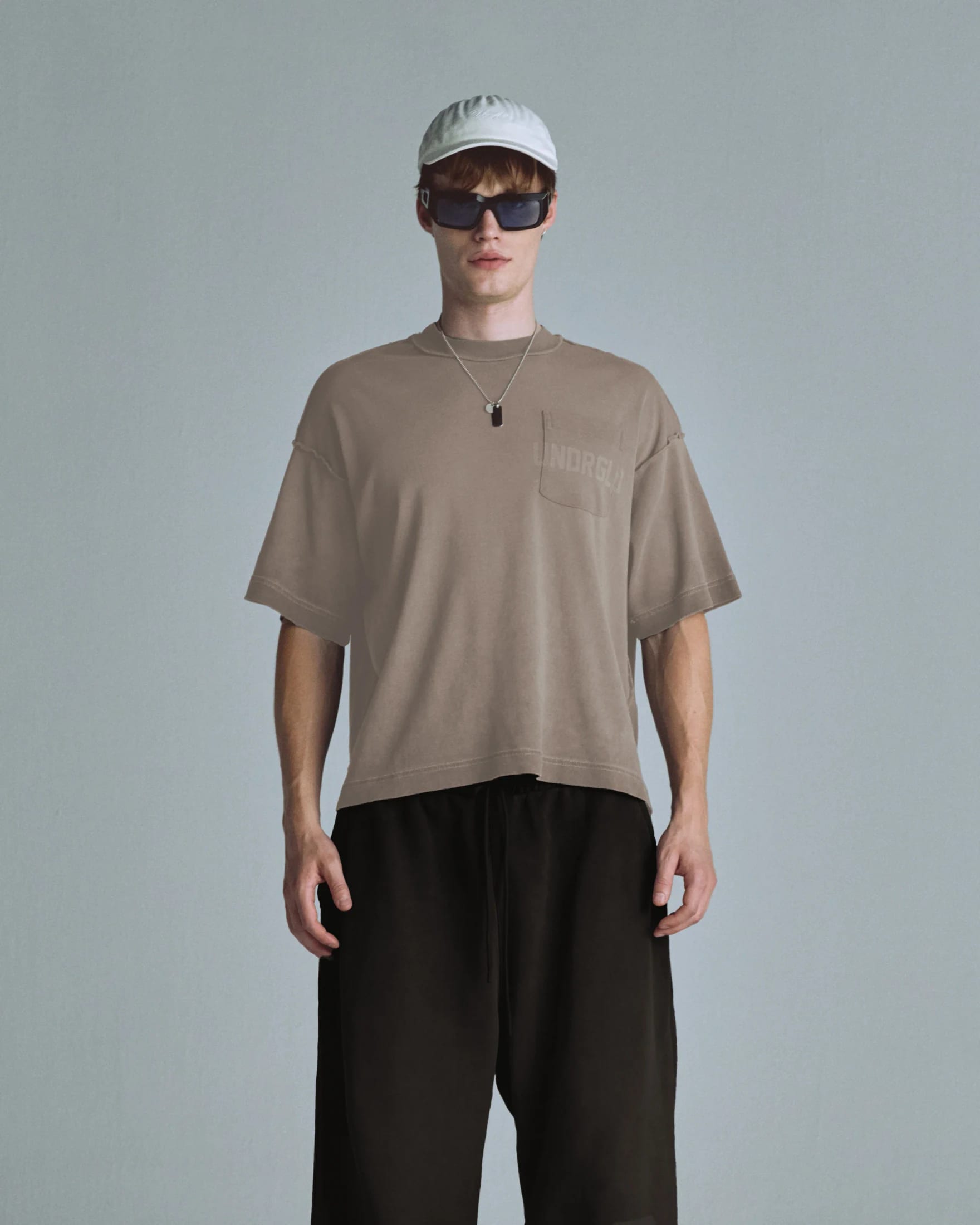 Basics UNDRGLD Boxy Fit Pocket Tshirt Light Brown - imagen 8