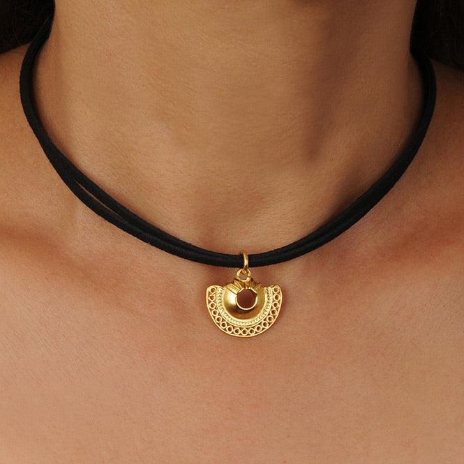 Collar Choker Negro y Dije Pequeño Nariguera Semilunar Tairona - imagen 2