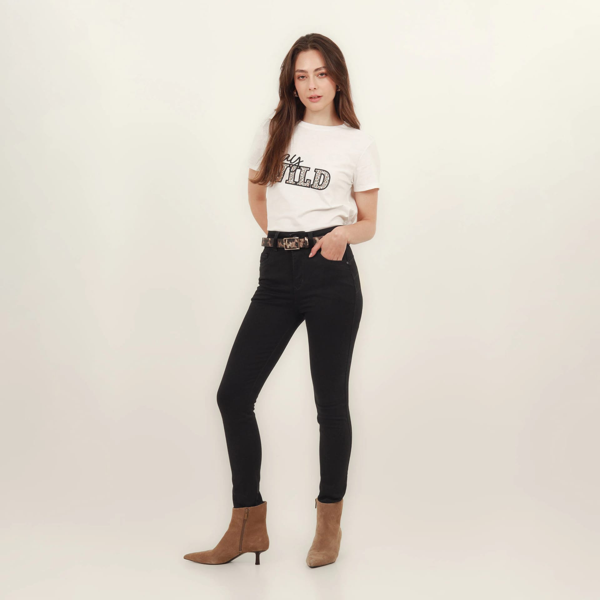 Jean Tiro Medio Bota Skinny - imagen 15