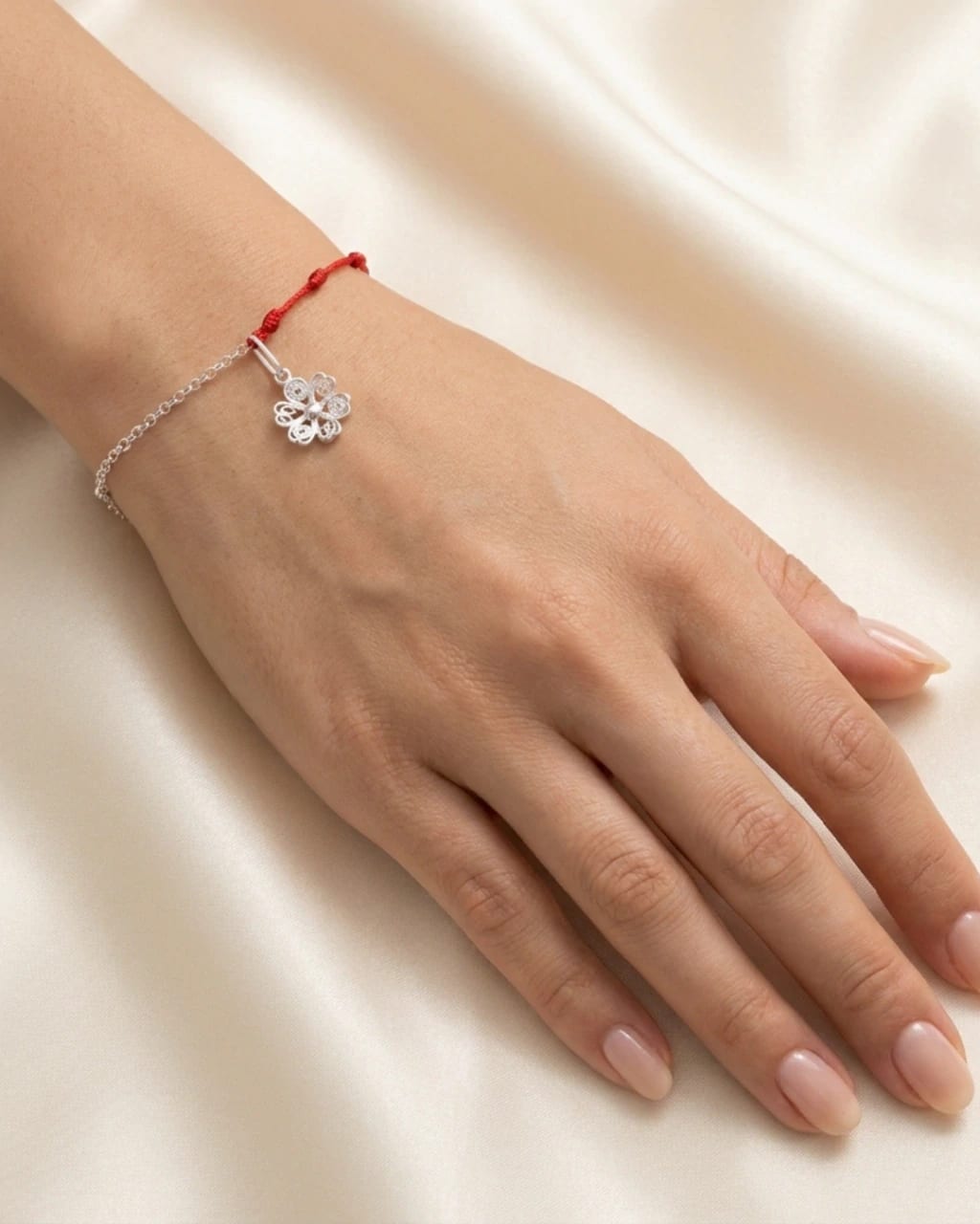 Pulsera Tejida rojo en filigrana flor -Hilos del Alma - imagen 2