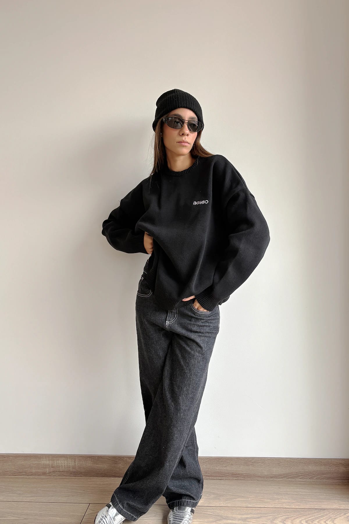 ESSENTIAL SWEATER BLACK - imagen 4
