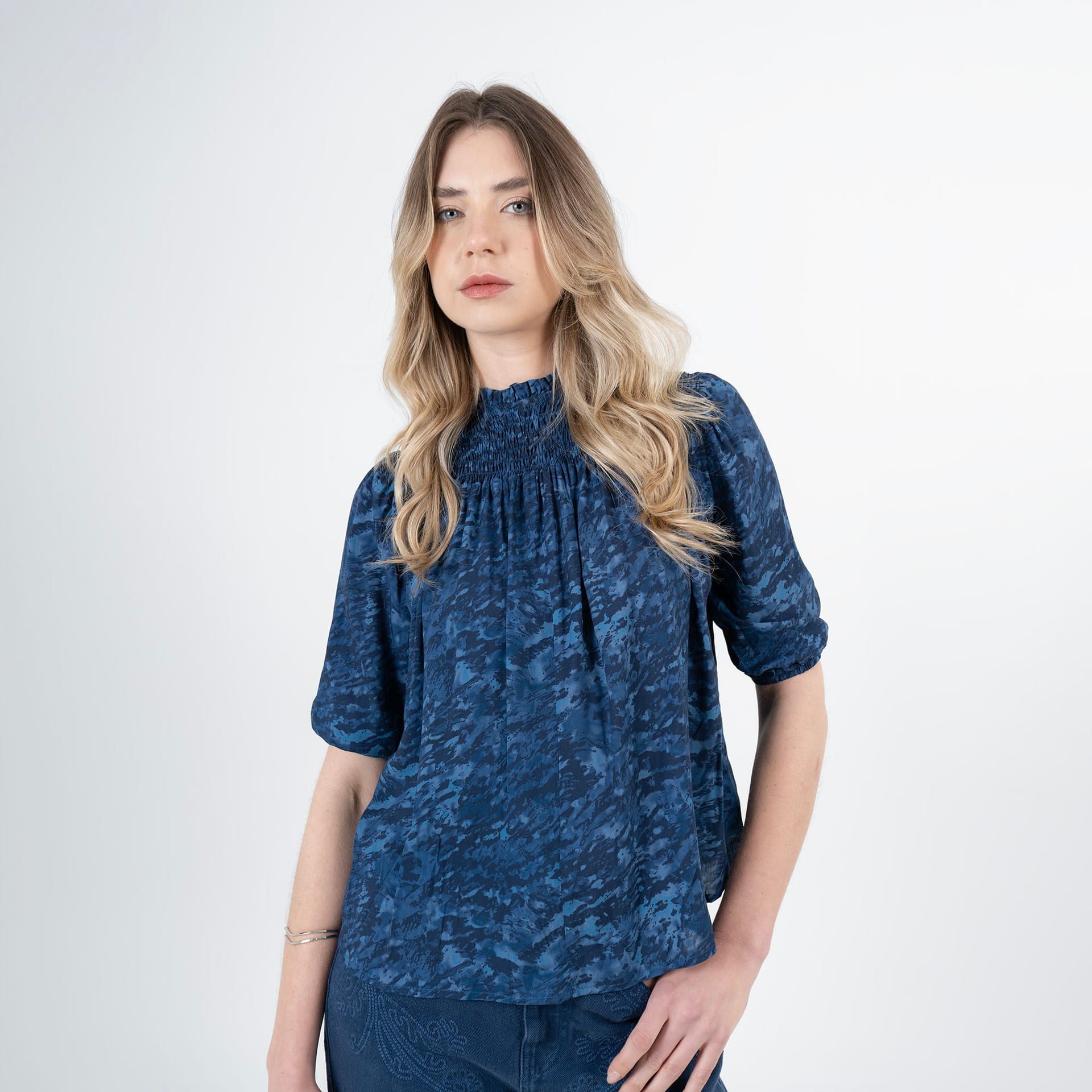 Blusa Cuello Alto Manga Corta - imagen 3