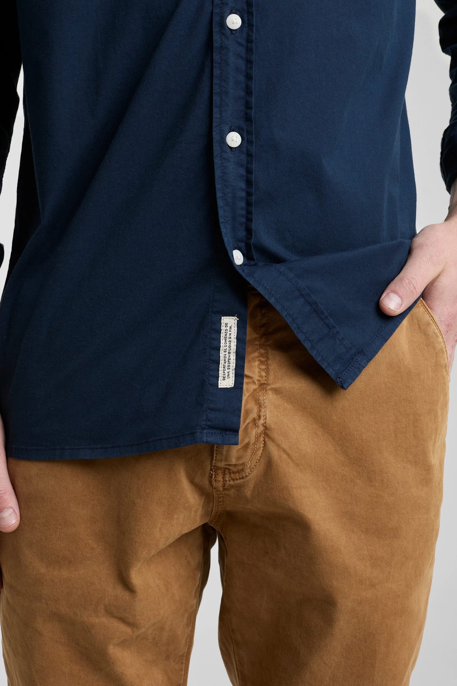 Camisa azul oscura - imagen 3