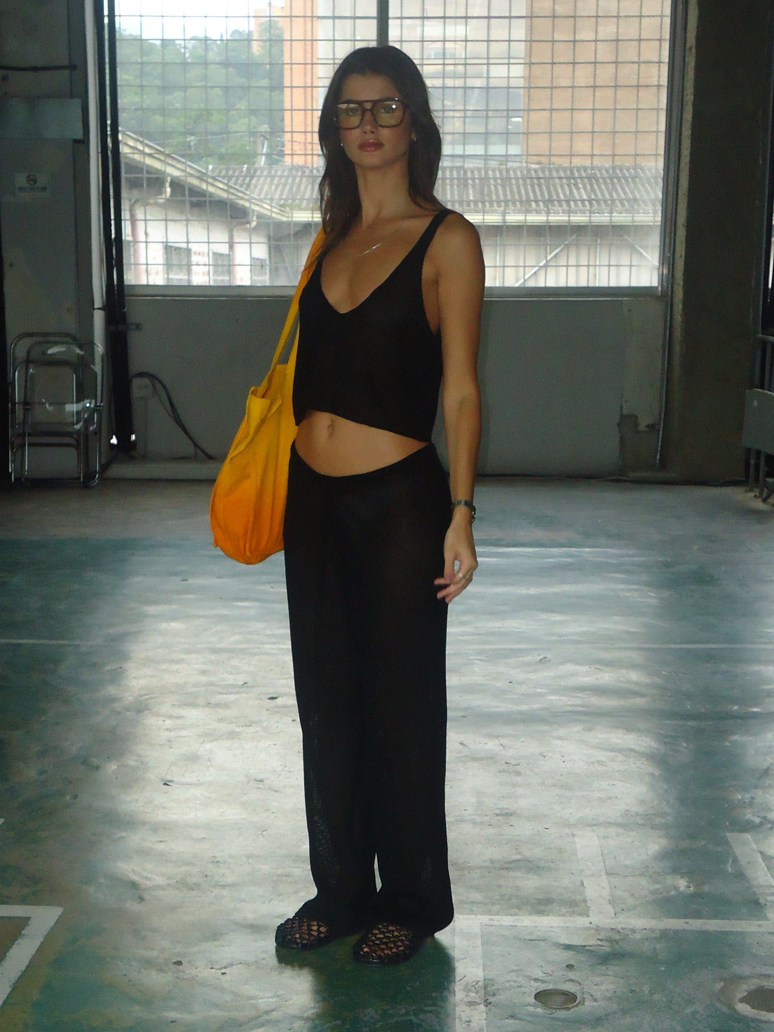 TRIANGLE KNIT TANK TOP - BLACK - imagen 6