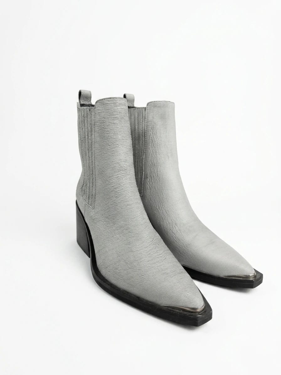 BOOT STUDY 04 - imagen 3