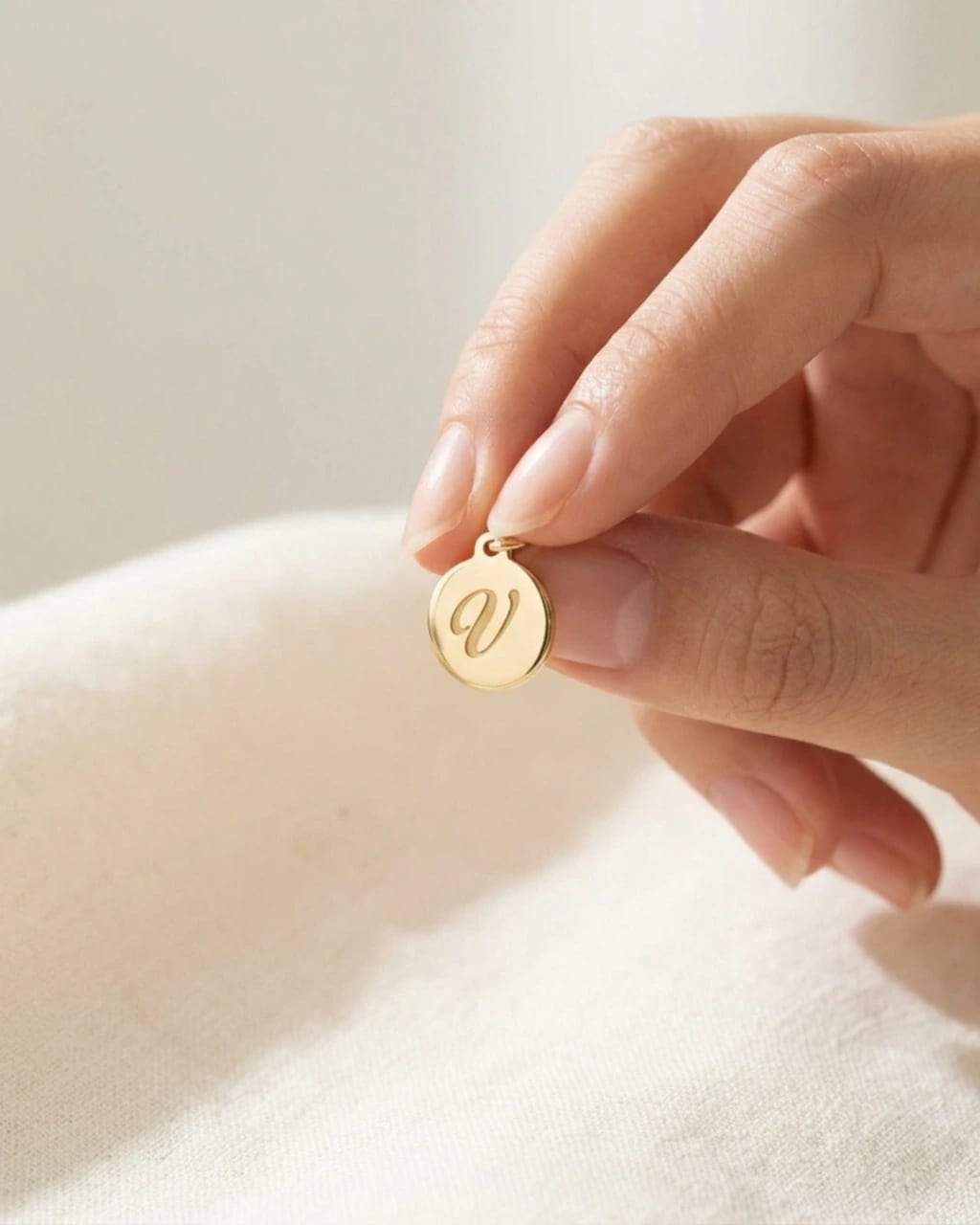 Dije Inicial Oro 18K Personalizado - imagen 1