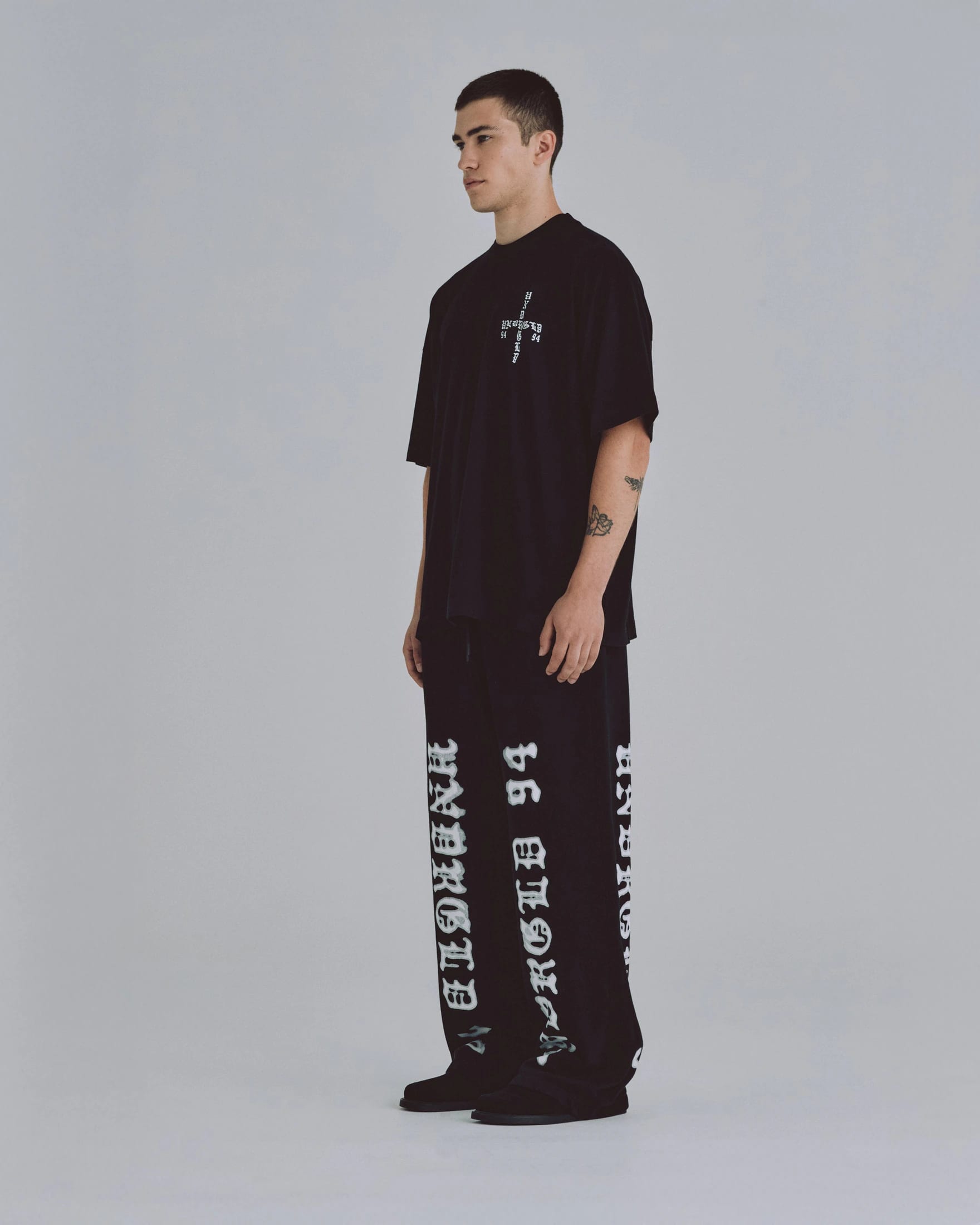 94' UNDRGLD Tshirt Black - imagen 5