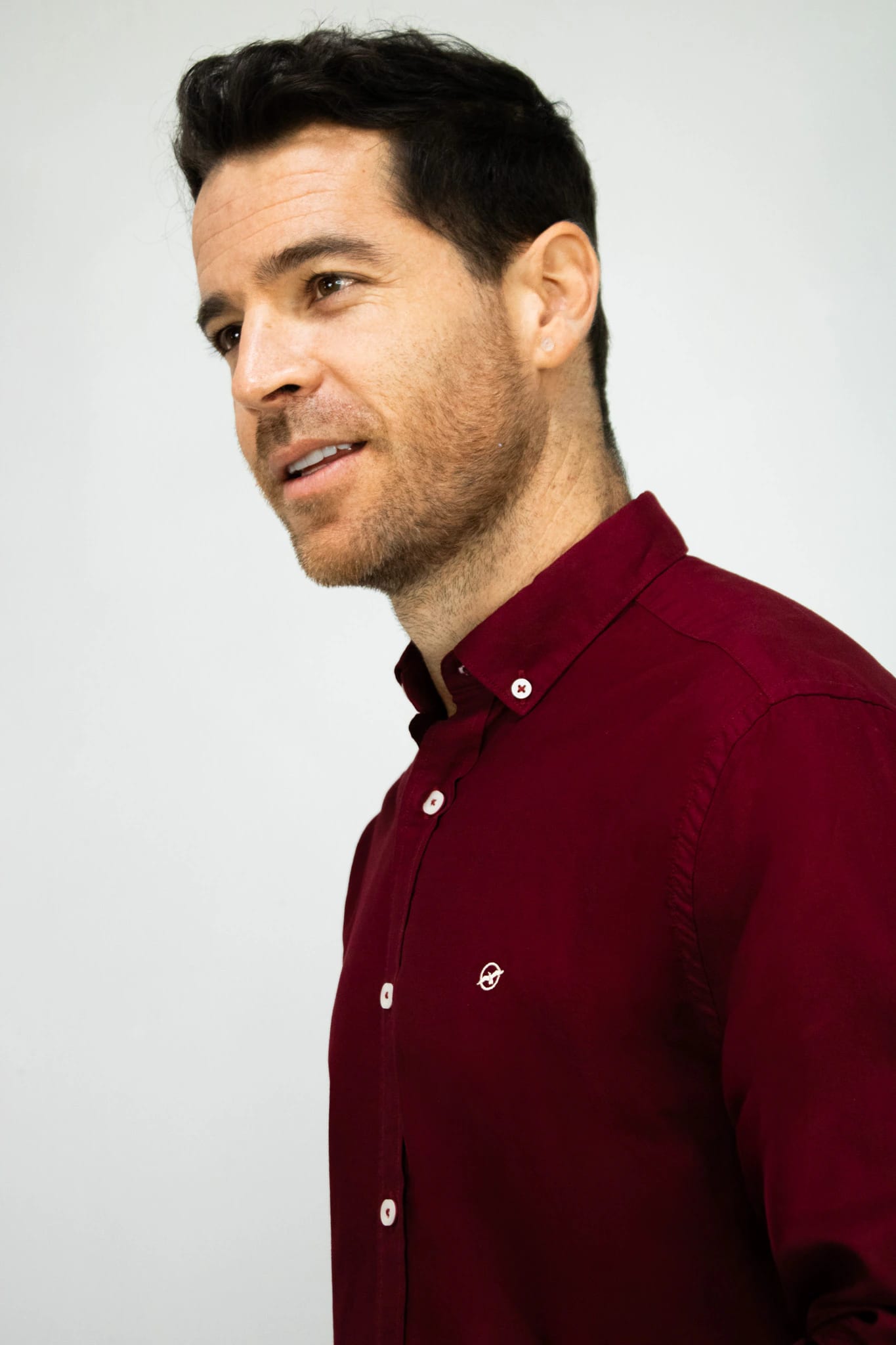 Camisa Oxford Manga Larga Vinotinto para Hombre - imagen 4