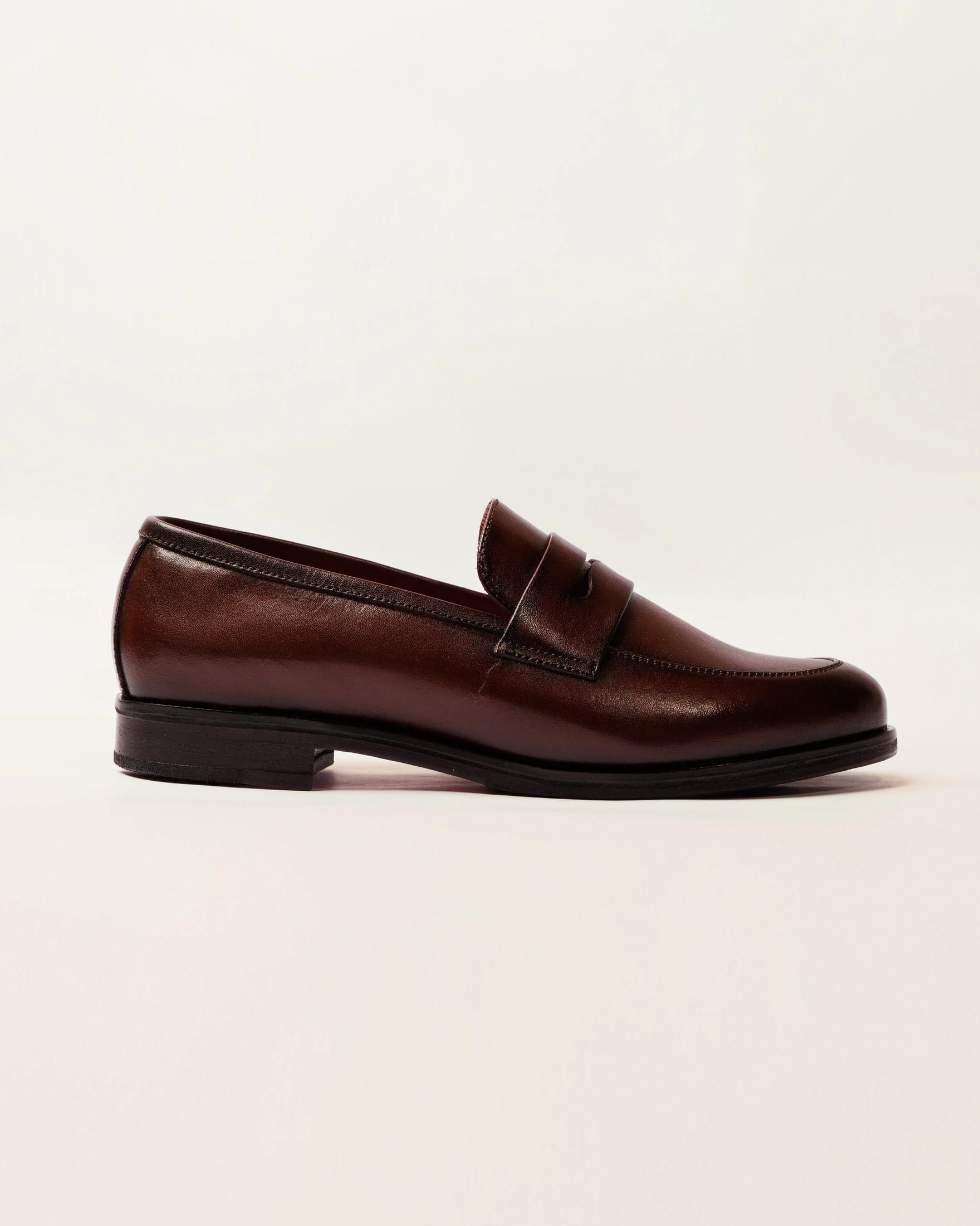 Mocasín Alessa Negro Suela Clásica - imagen 1