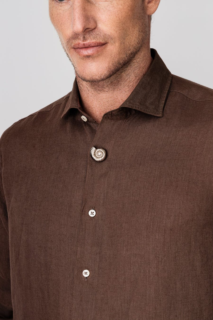 Men's linen shirt deeptaupe - imagen 7