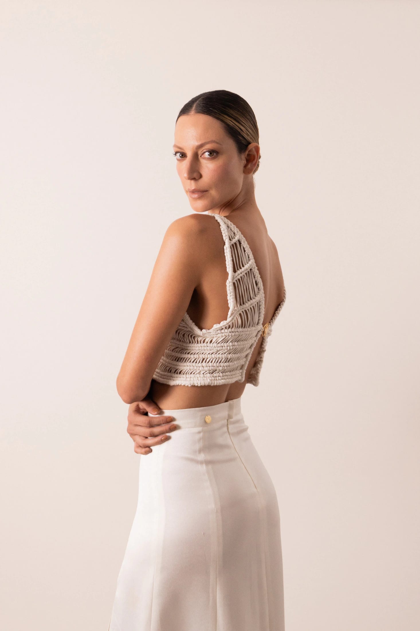 CROPTOP MOMA SIN APLIQUES NOVIA - imagen 3