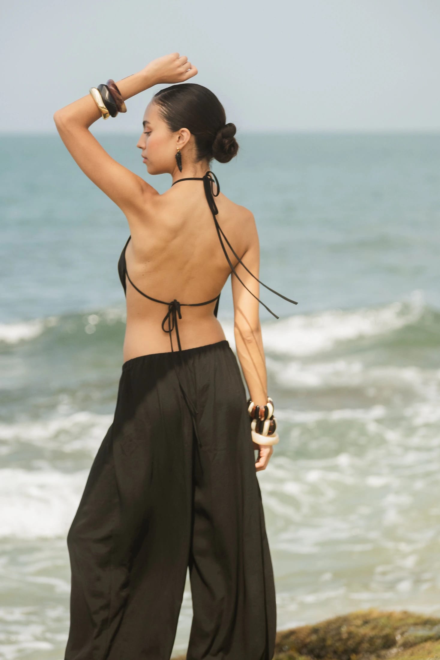 AMAL BACKLESS TOP - BLACK - imagen 3