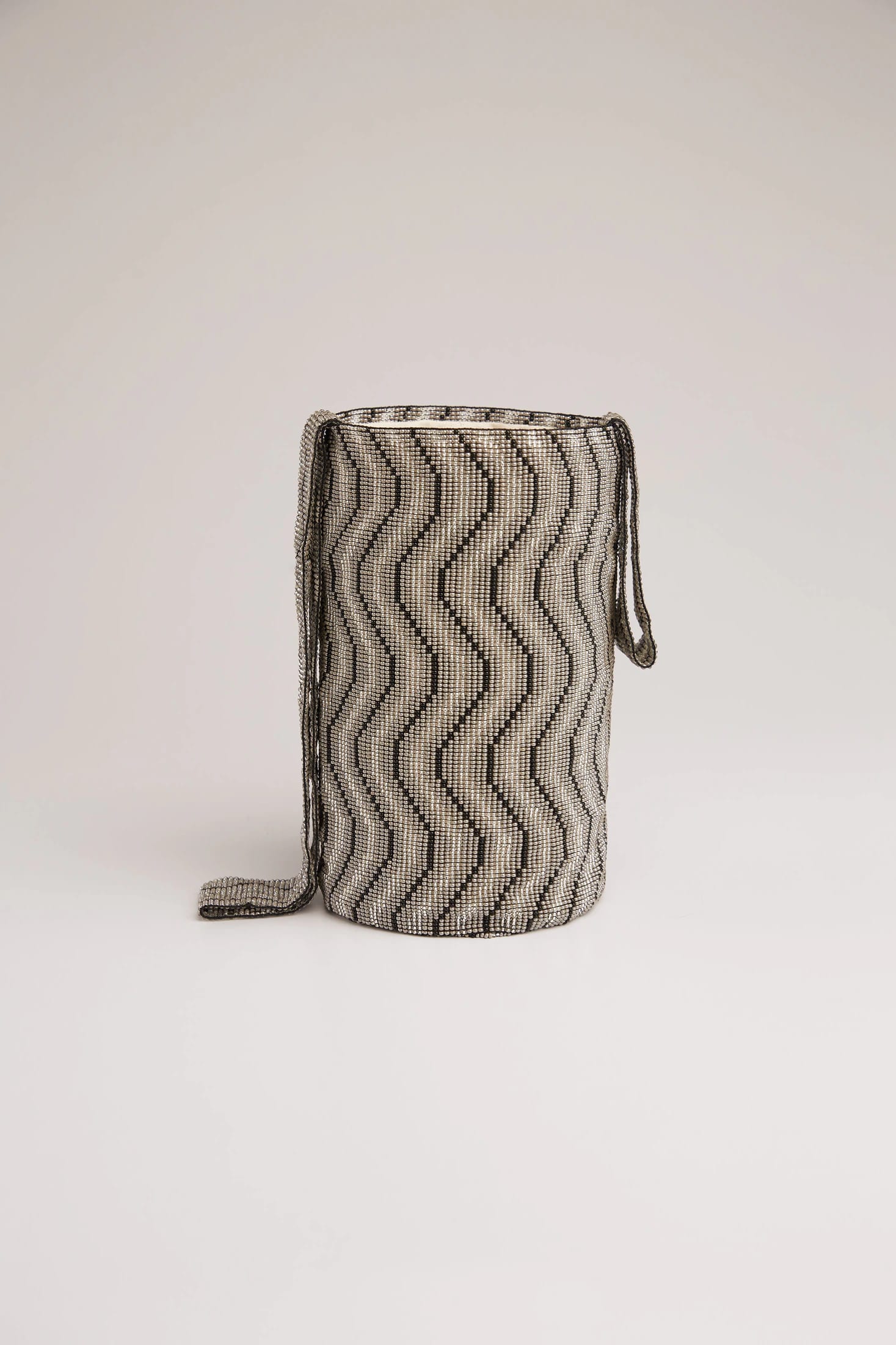 Happiness Comes in Waves Bag - Silver/Black - imagen 2