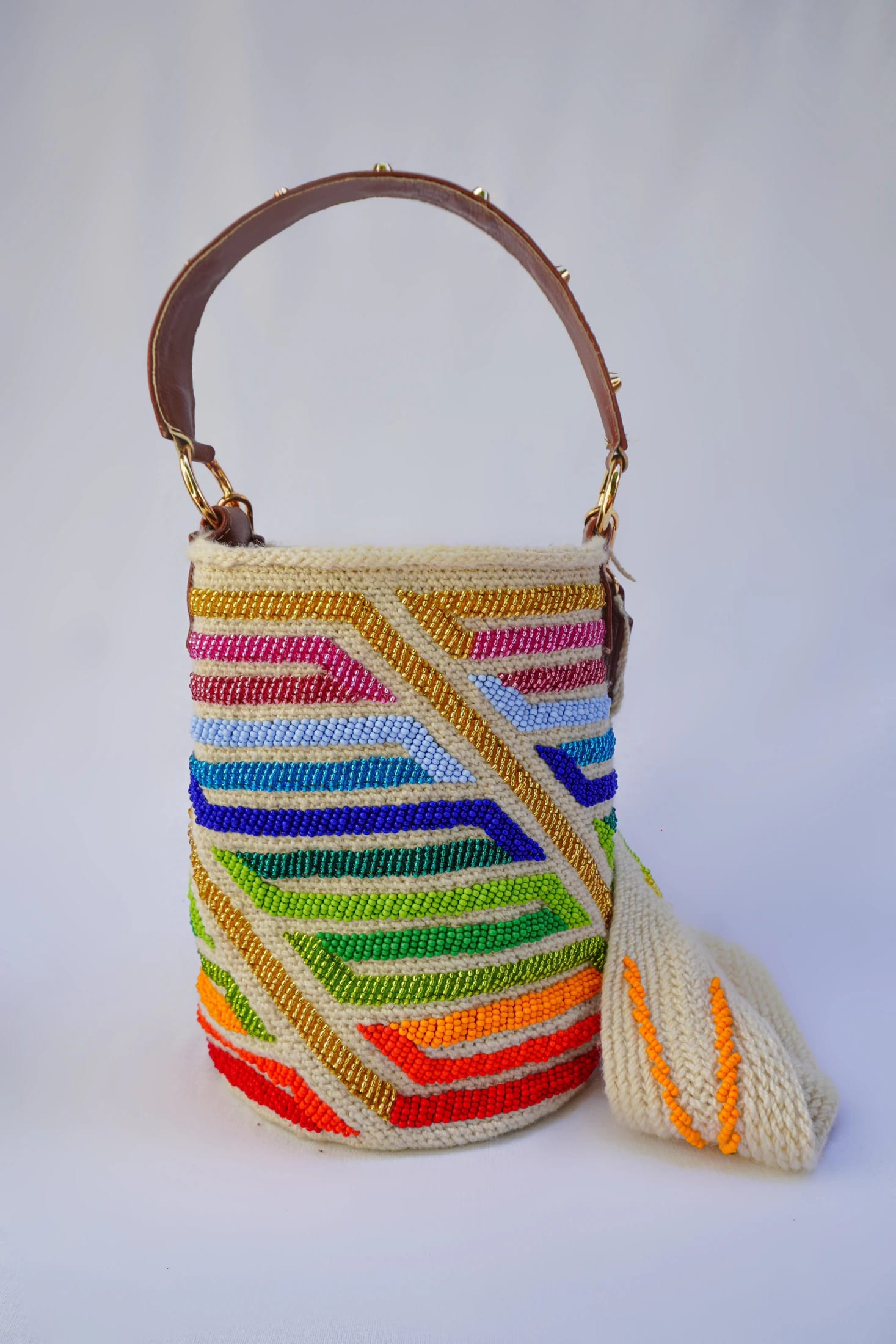 Mochilas Arhuacas Recamada Con Cuero - imagen 2