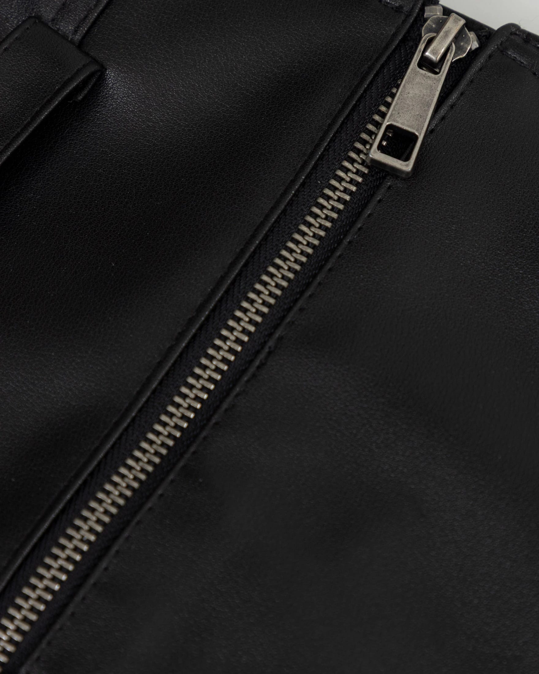 Basics Undergold Studio Pleather Mini Skirt Black - imagen 4