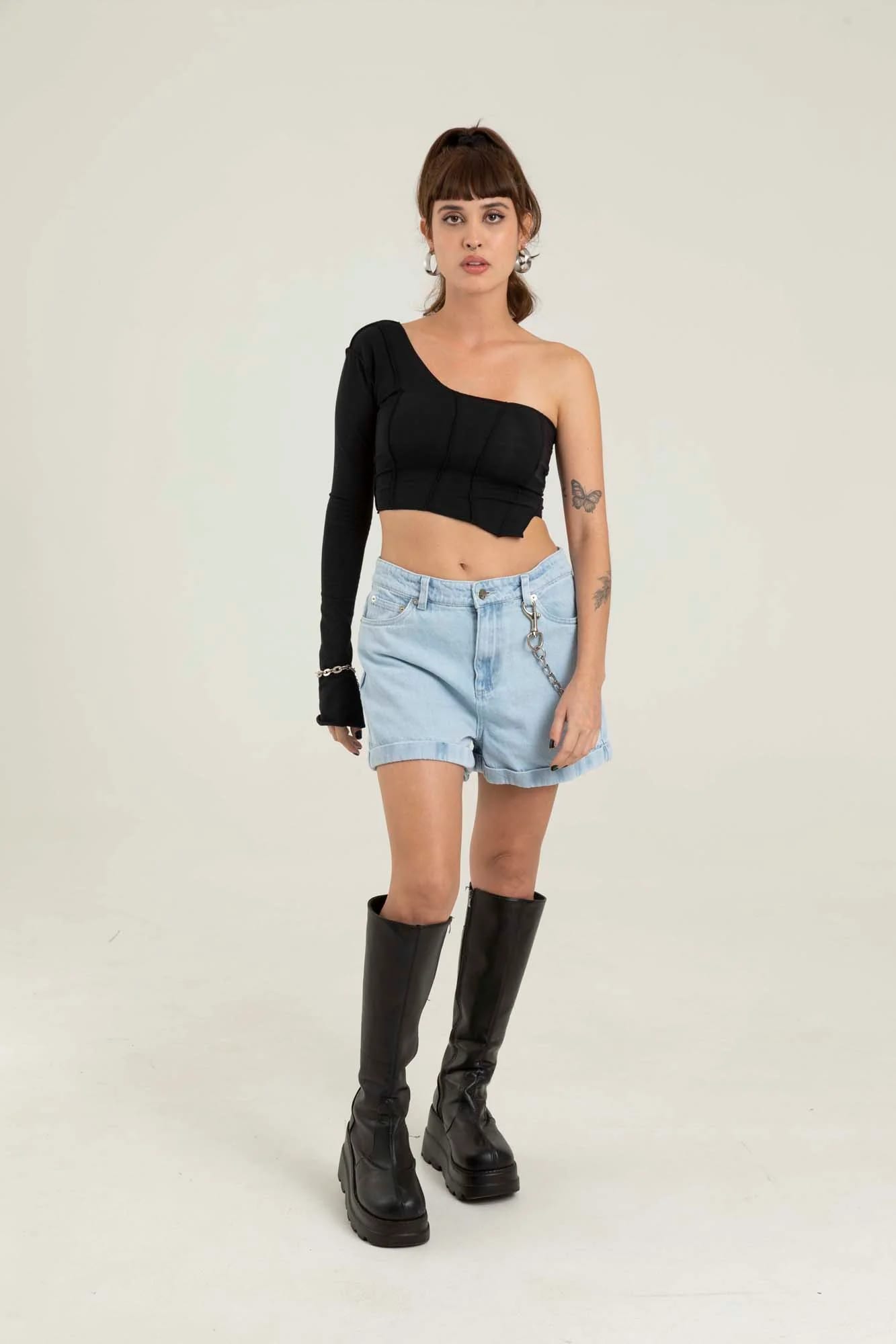 LIGHT WASH DENIM SHORT - imagen 14
