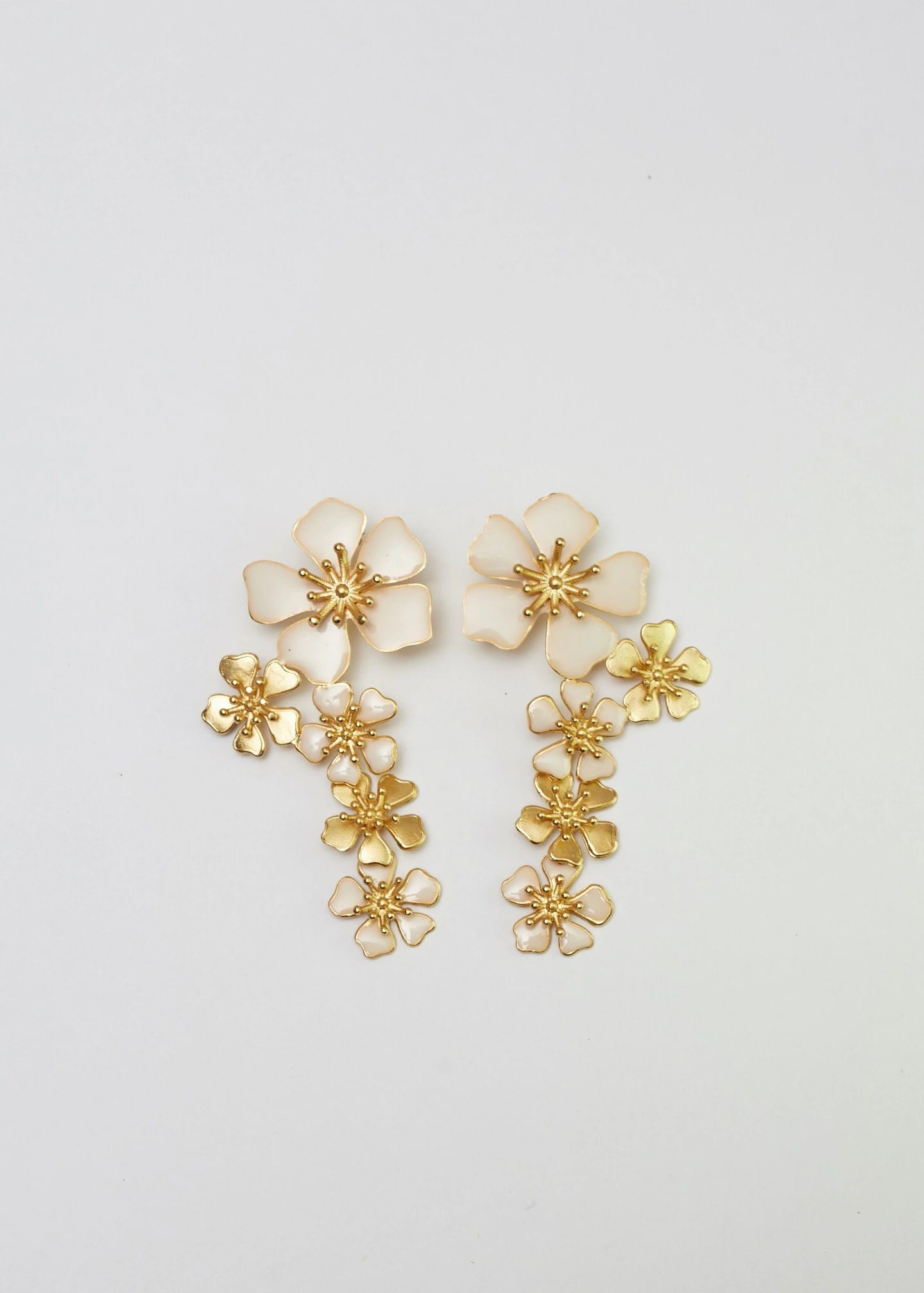 Aretes Falling Auroras blanco - imagen 1