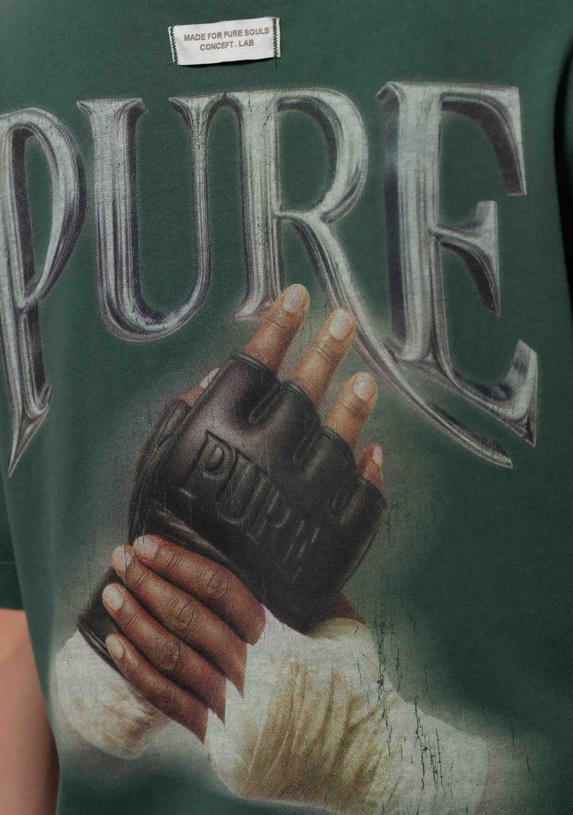 Still Hungry Gloves T-Shirt - imagen 6