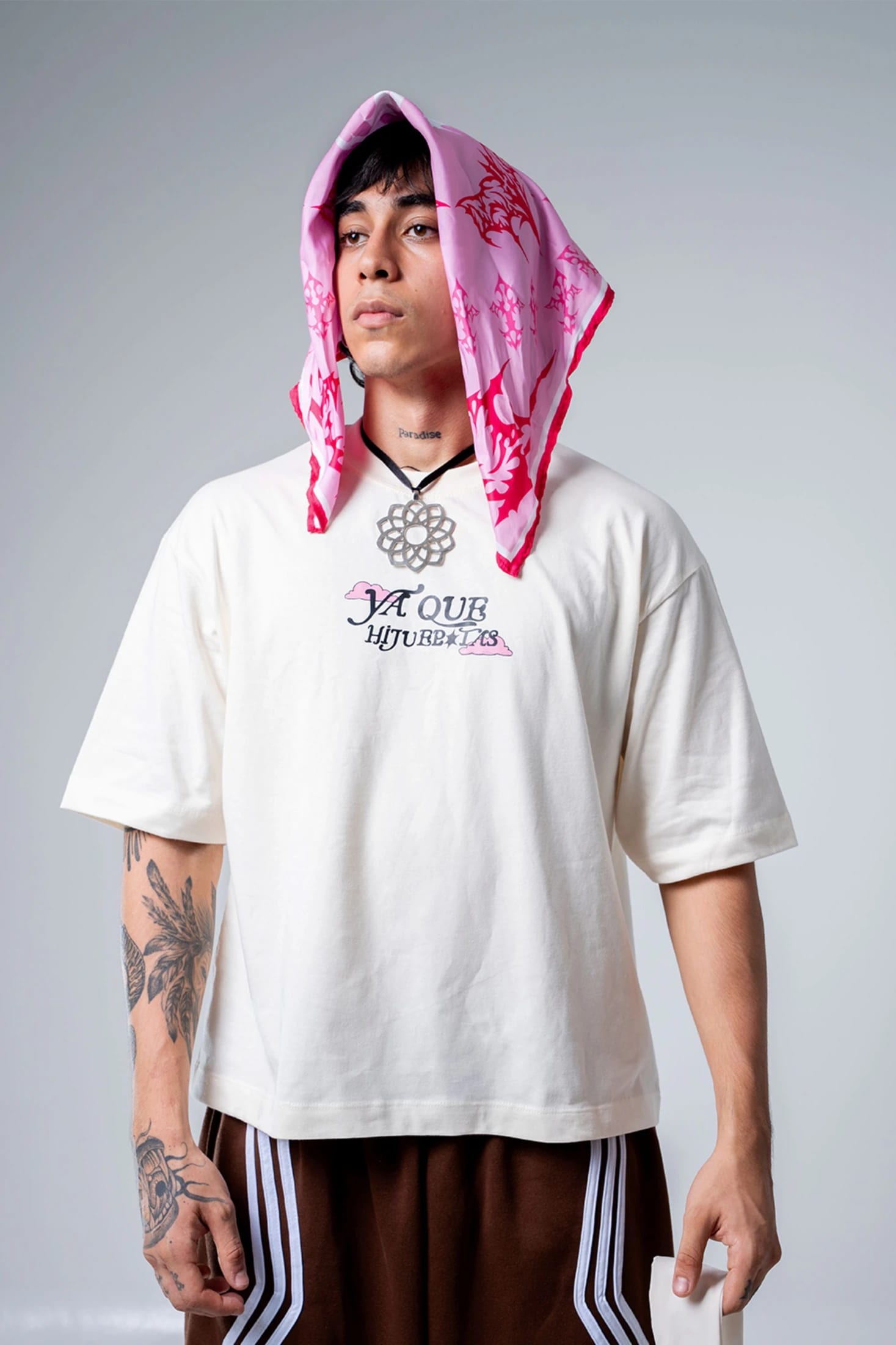 Camiseta Ya Que Hijuemadres - imagen 2