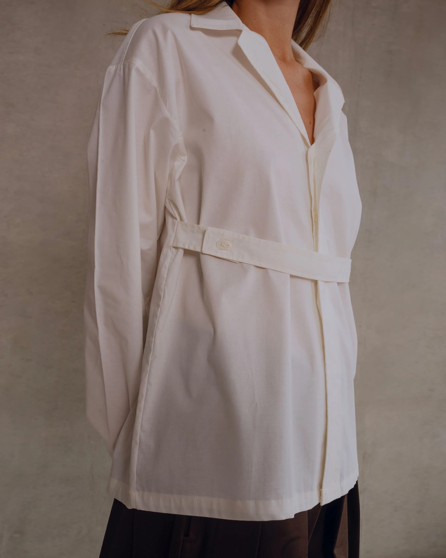 Ribbon White Shirt - imagen 4