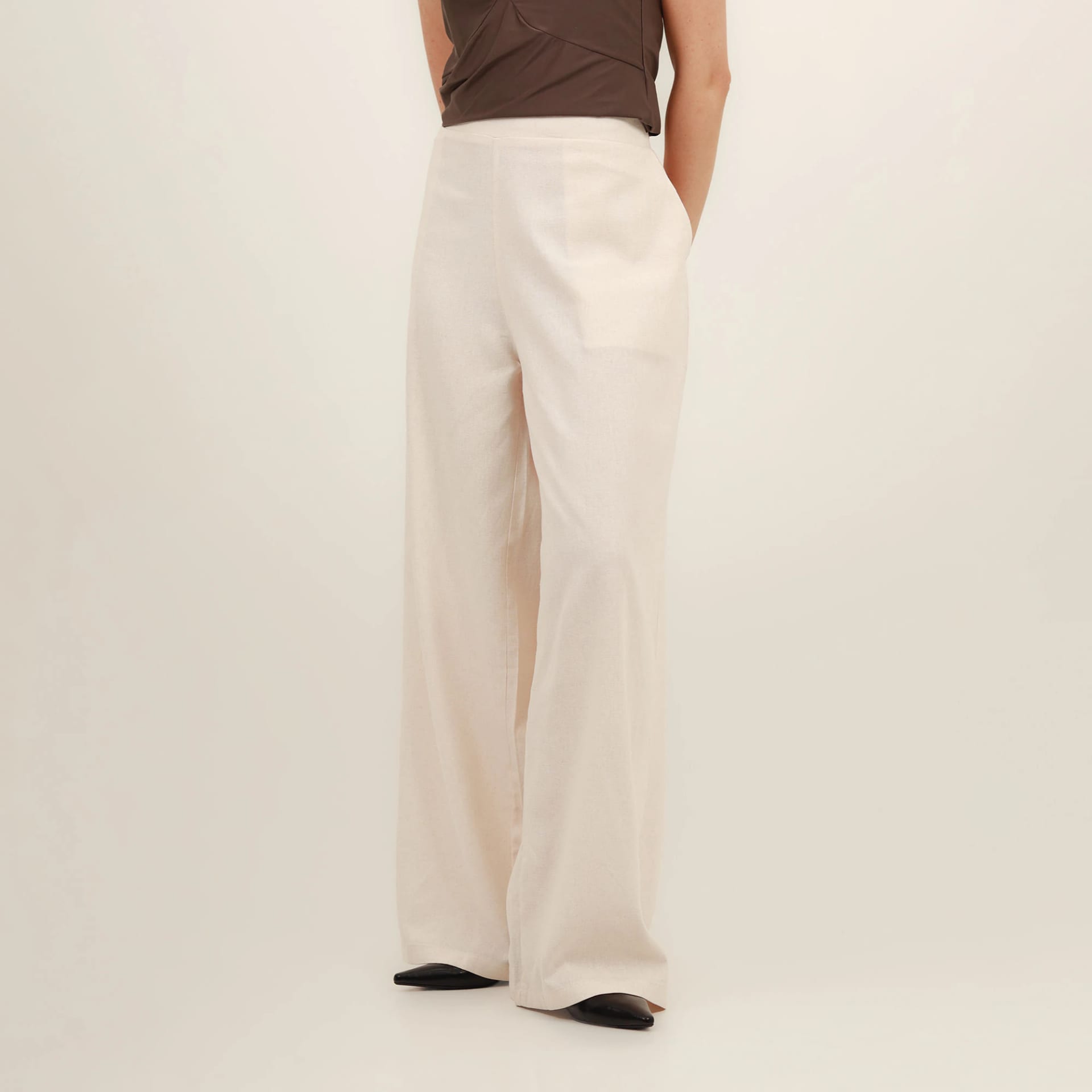 Pantalón palazzo bota ancha con elastico en cintura - imagen 16
