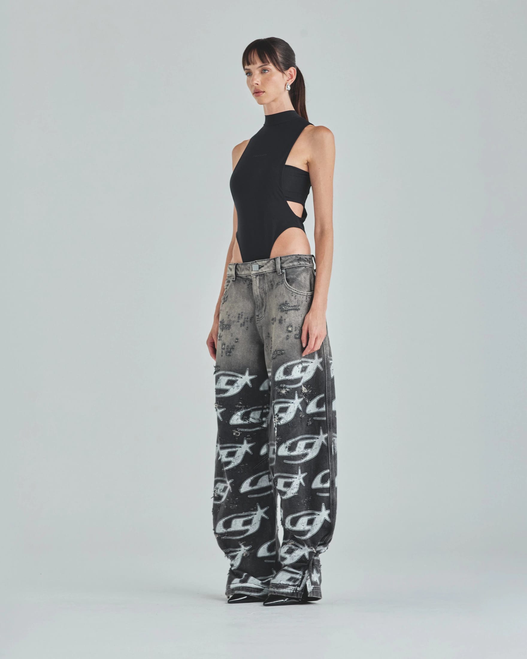 Act 1 Undergold Studio Paneled Body Black - imagen 5