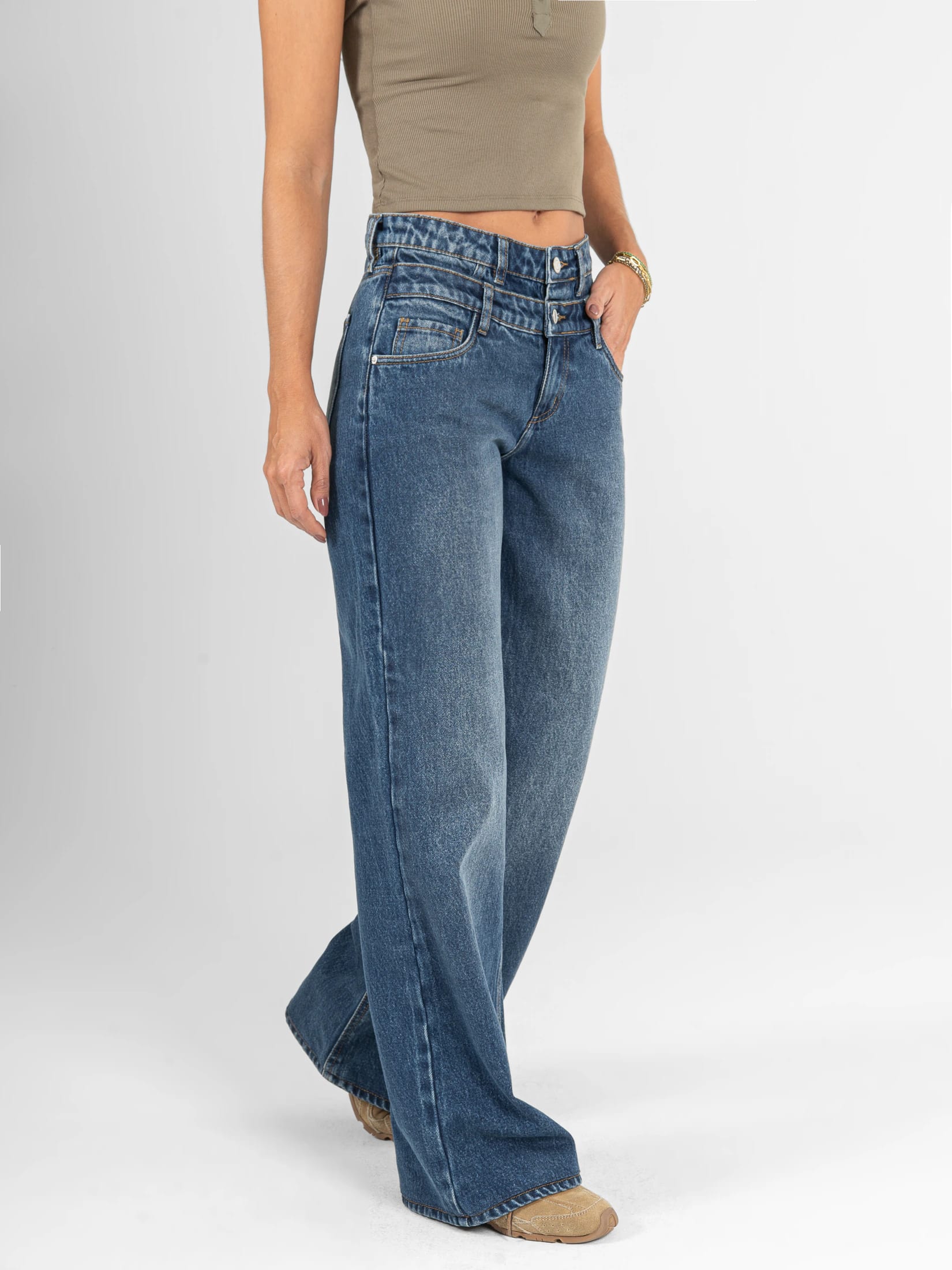 Ref: 066502 Jean mom flare, rígido, detalle en pretina, tono azul medio oscuro - imagen 4
