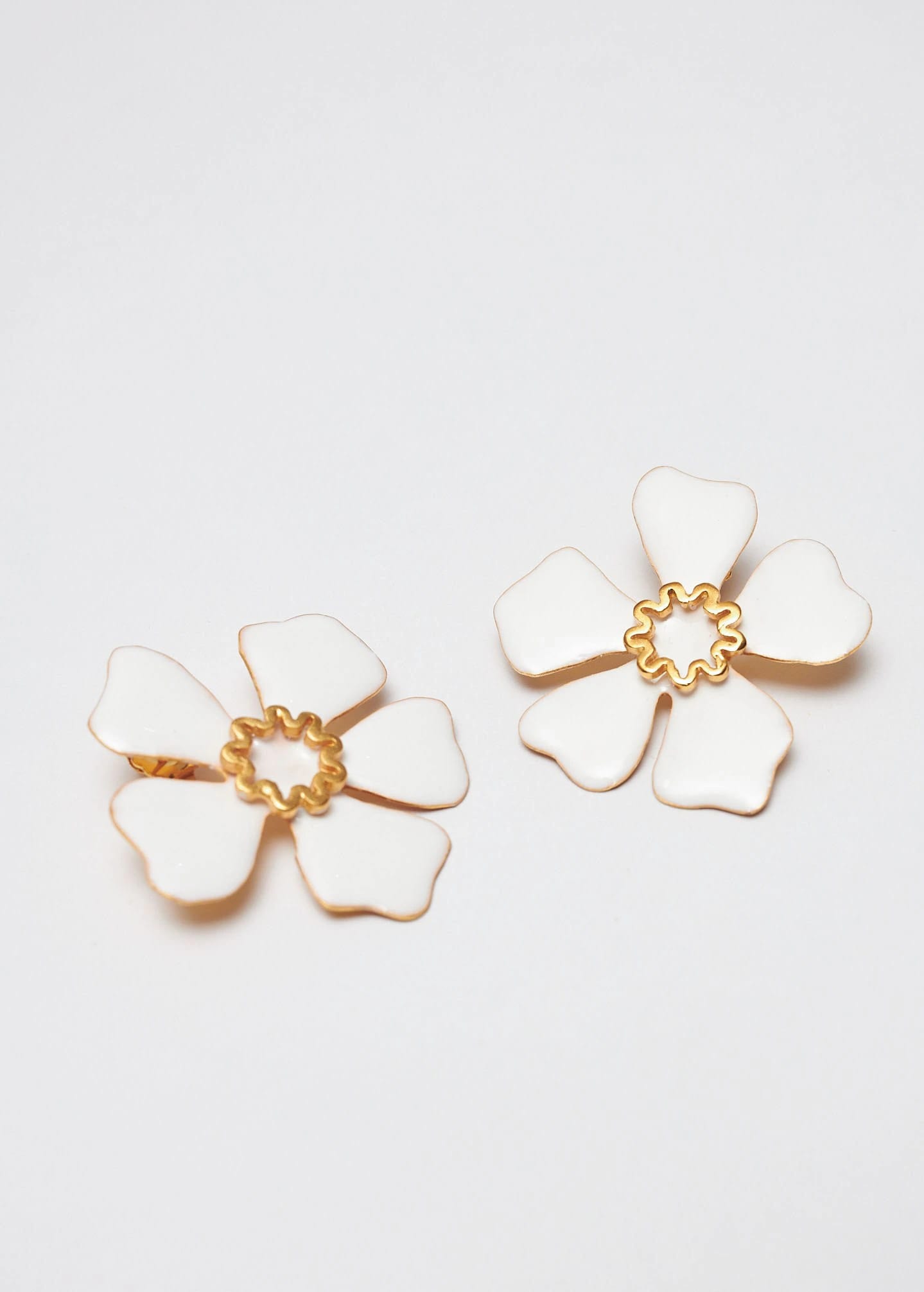 Aretes Aurora Maxi x Lyenzo Blancos - imagen 2