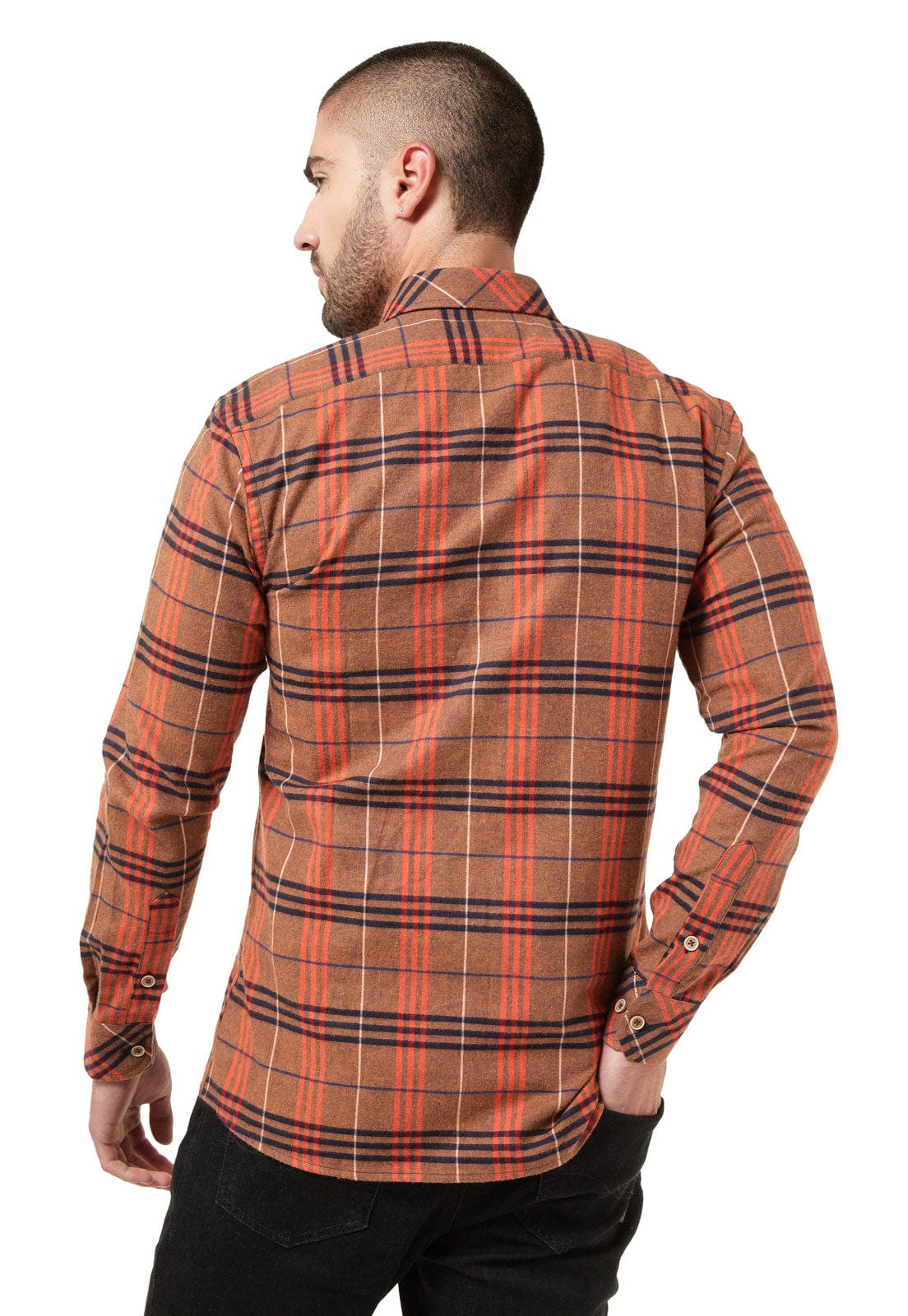 Camisa leñadora camel con naranja y negro doble bolsillo - imagen 2