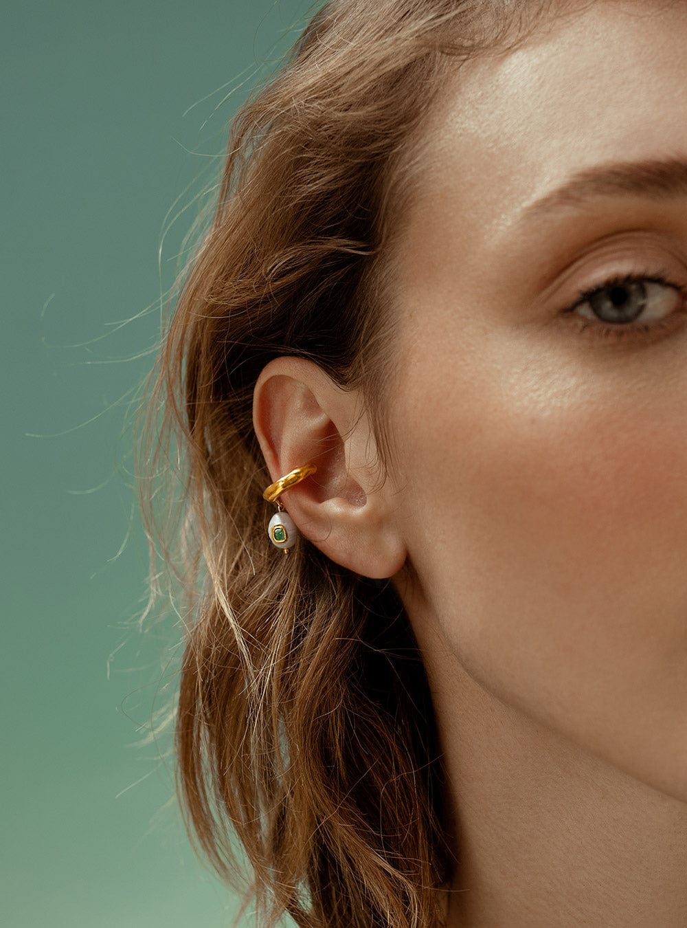 Darya Earcuff con Perla - imagen 2