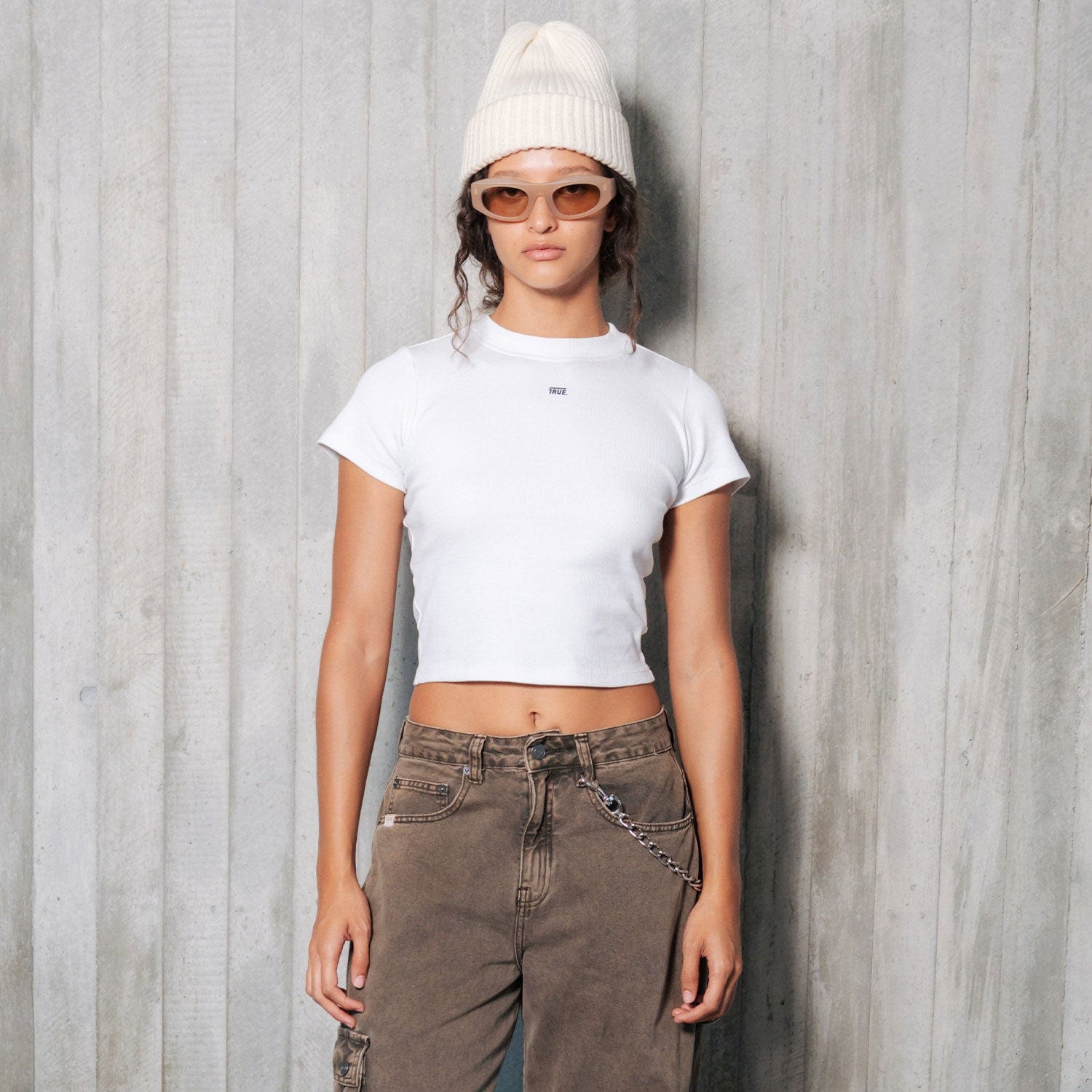Slim Ribbed Fitted Tee - White - imagen 7