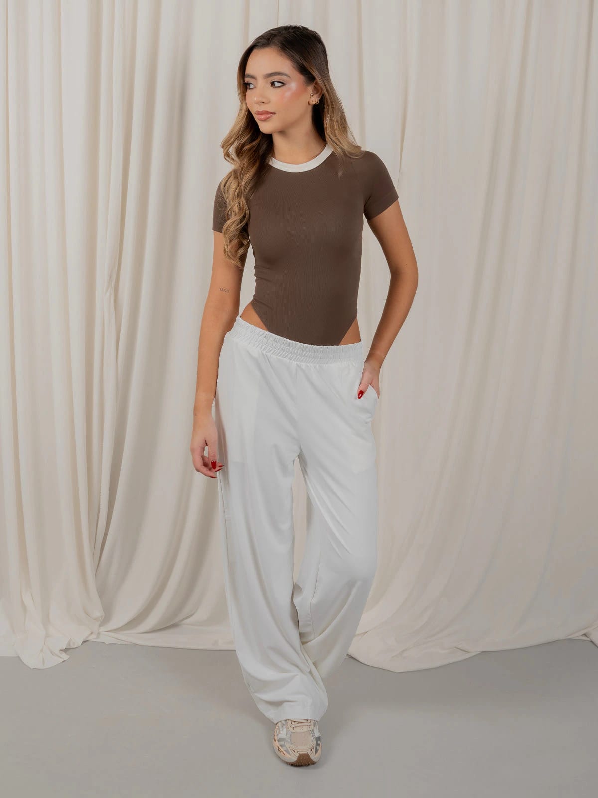 Body mely seamless cafe - imagen 3