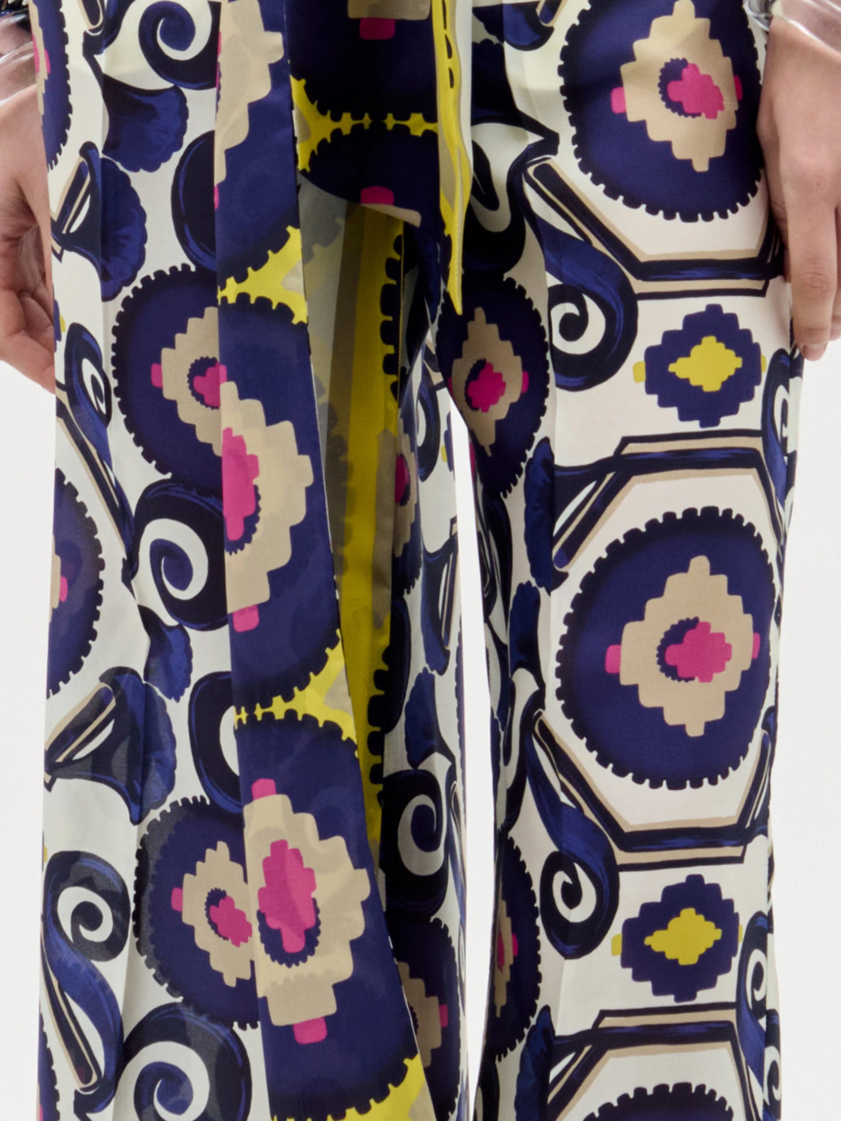 Emine Pant - imagen 2