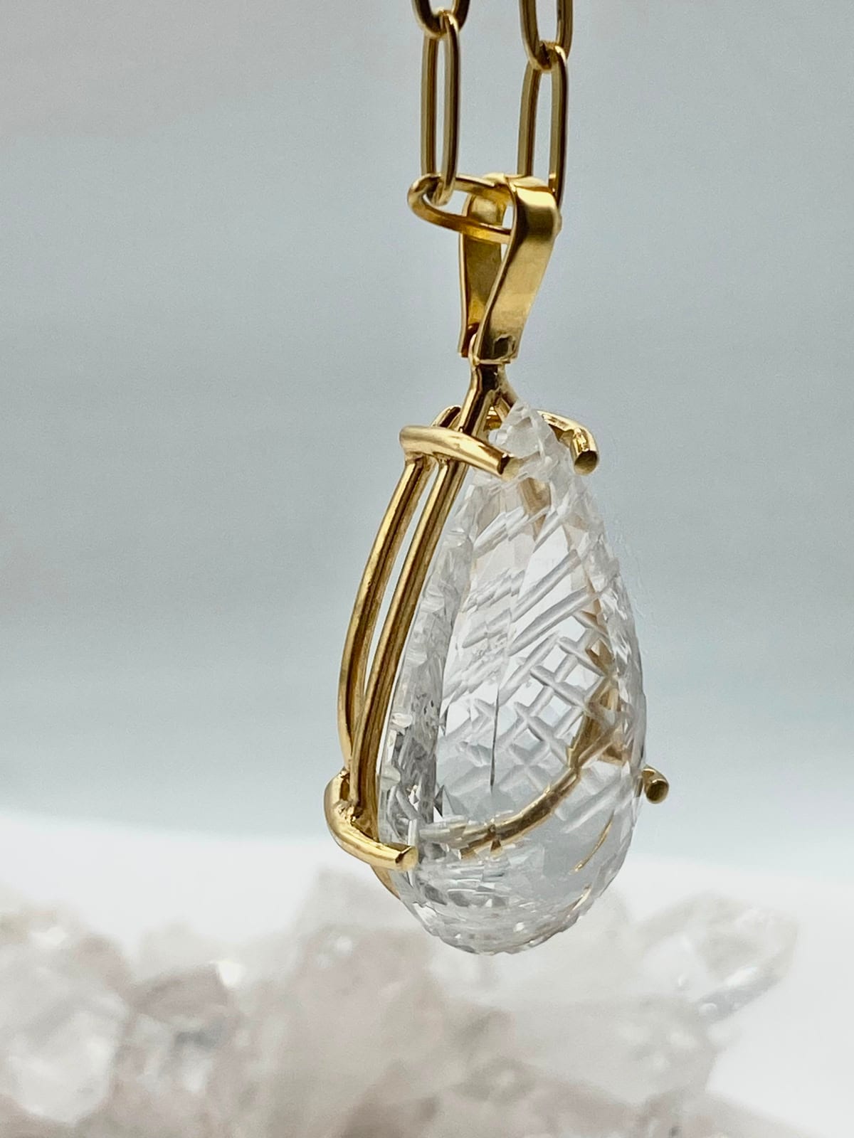 Dije Cuarzo Transparente Gota en Plata con Baño en Oro18K - imagen 2