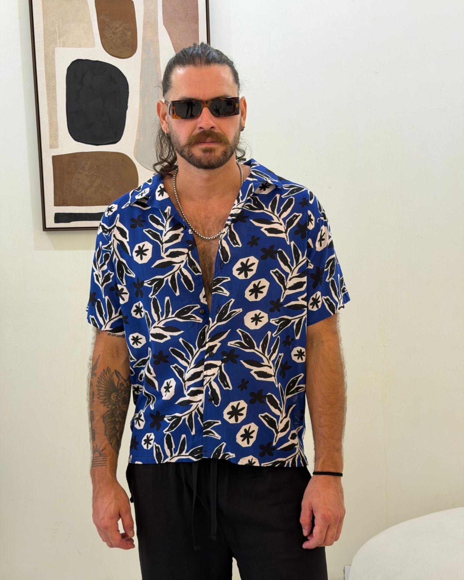 Camisa 3/4 dark blue flowers - imagen 1
