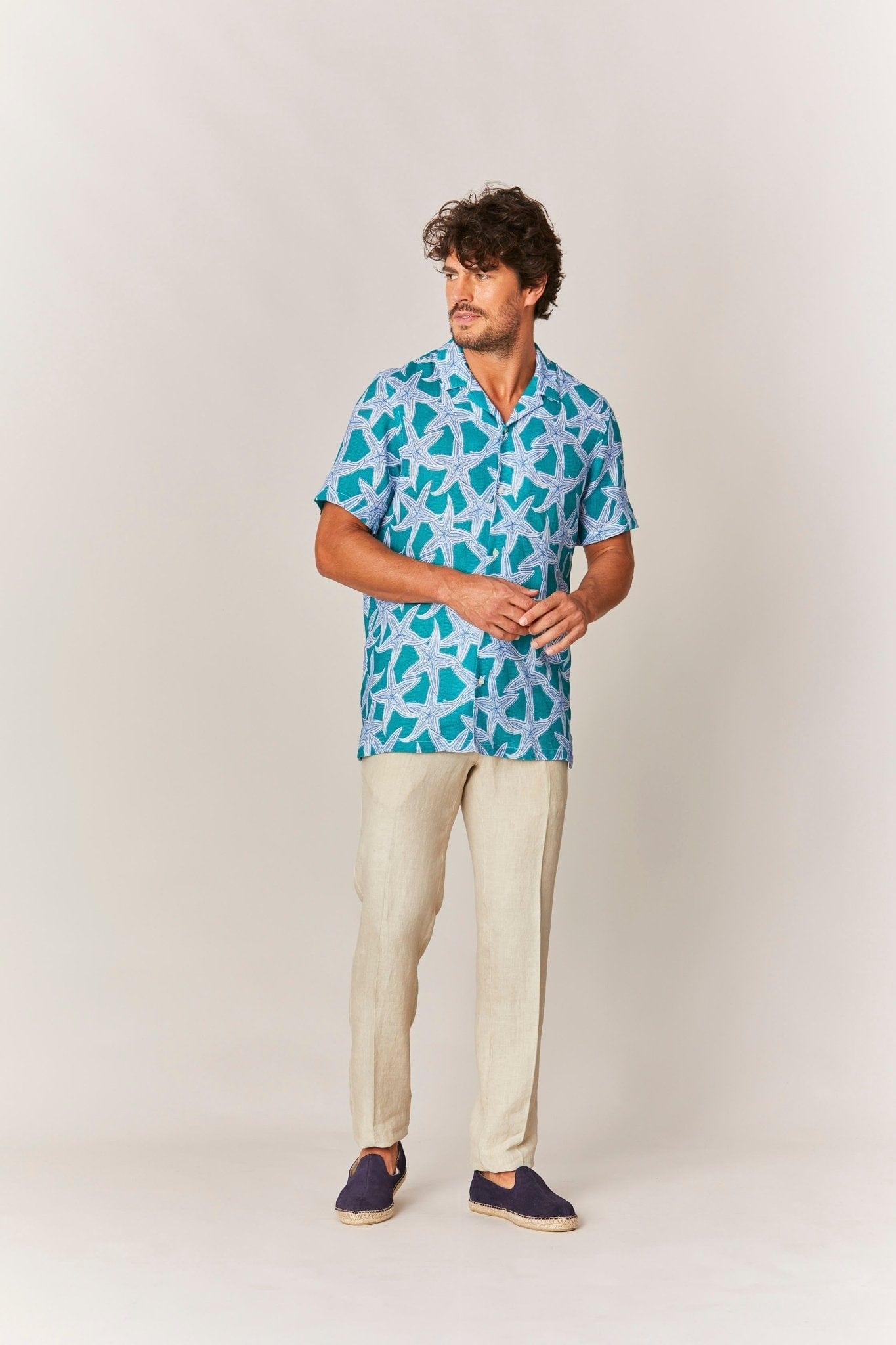 Men's linen shirt green intaglio - imagen 3