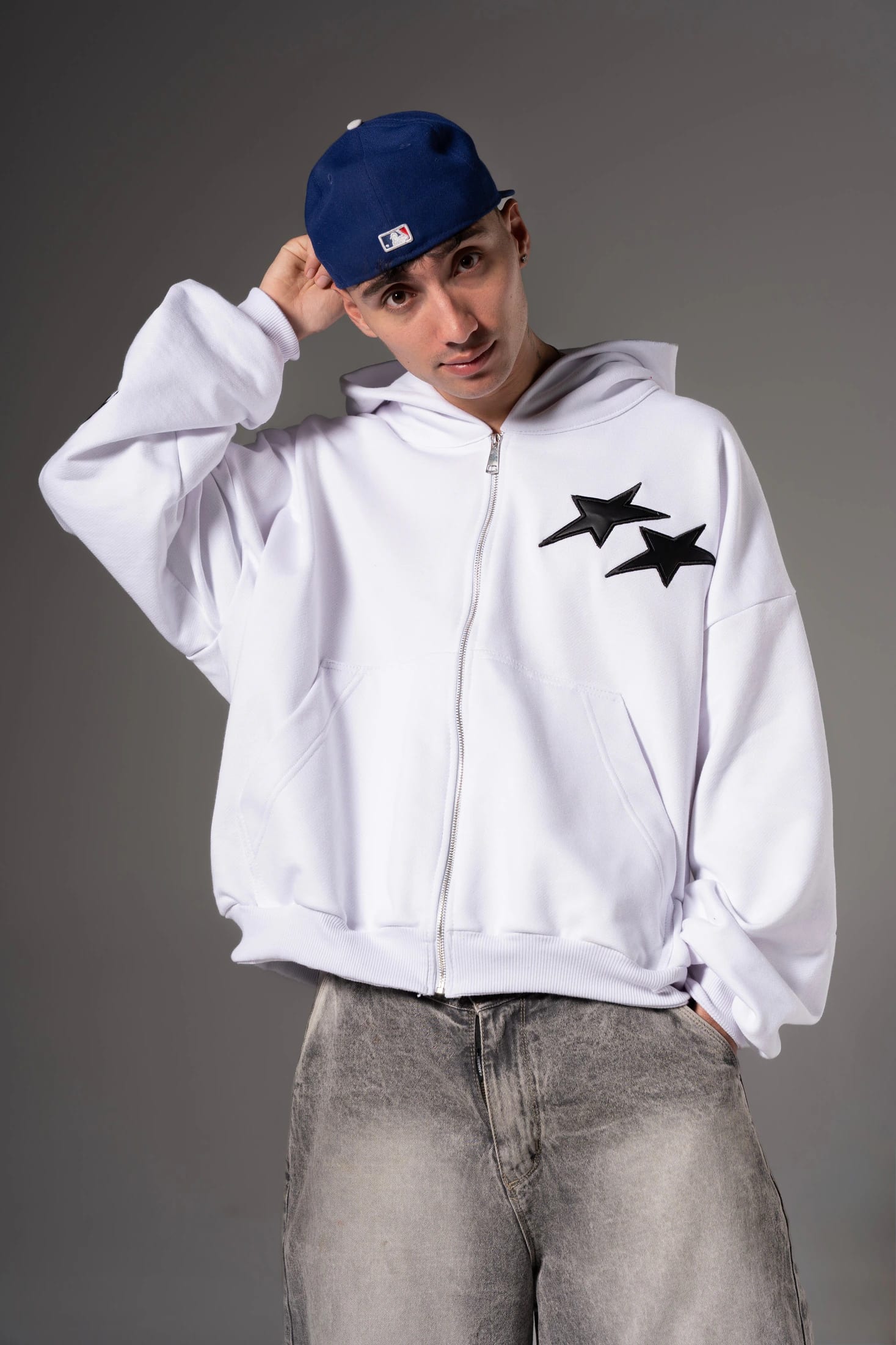 Double Zip Hoodie Boxy fit estrellas negras - imagen 10