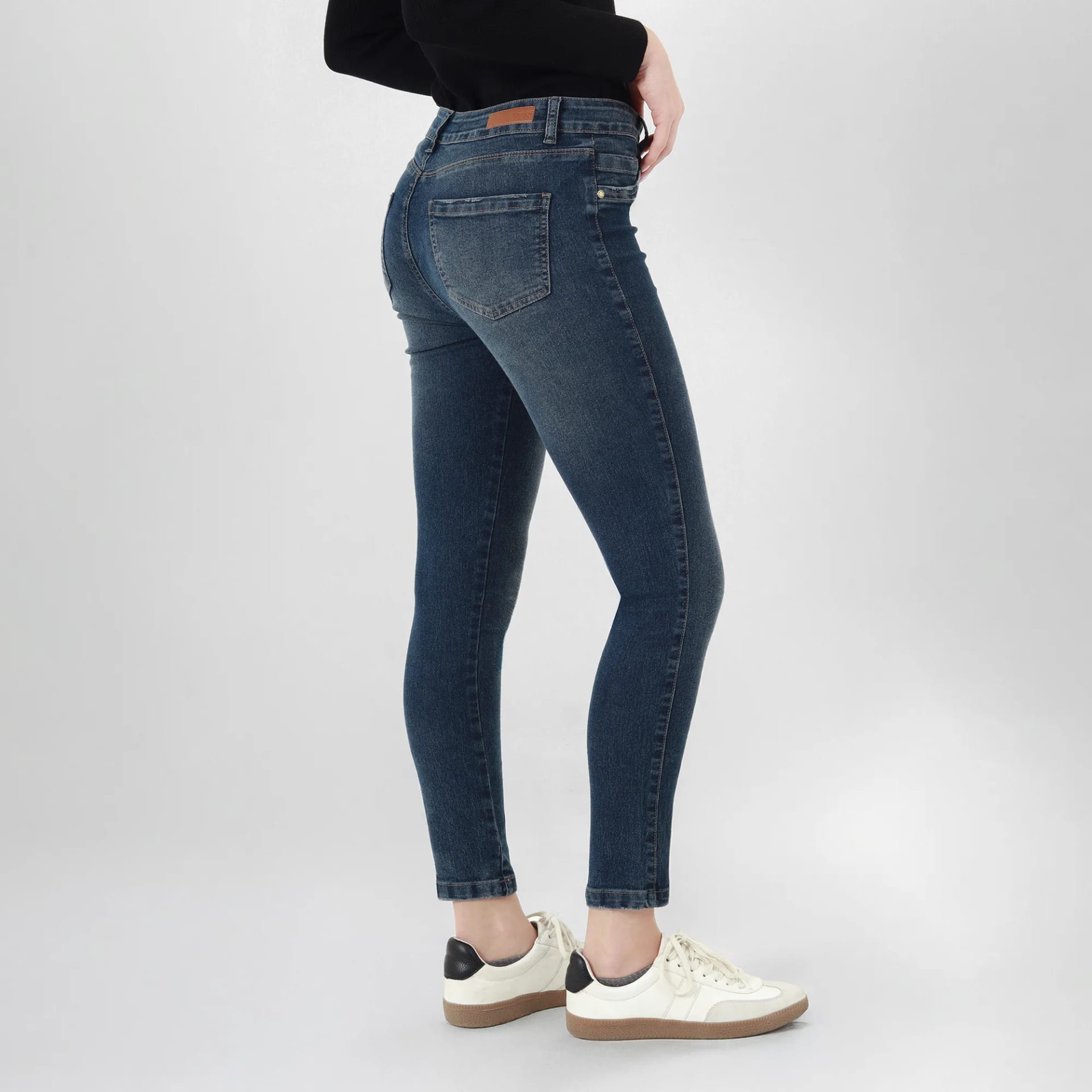 Jean Tiro Medio Bota Skinny - imagen 4