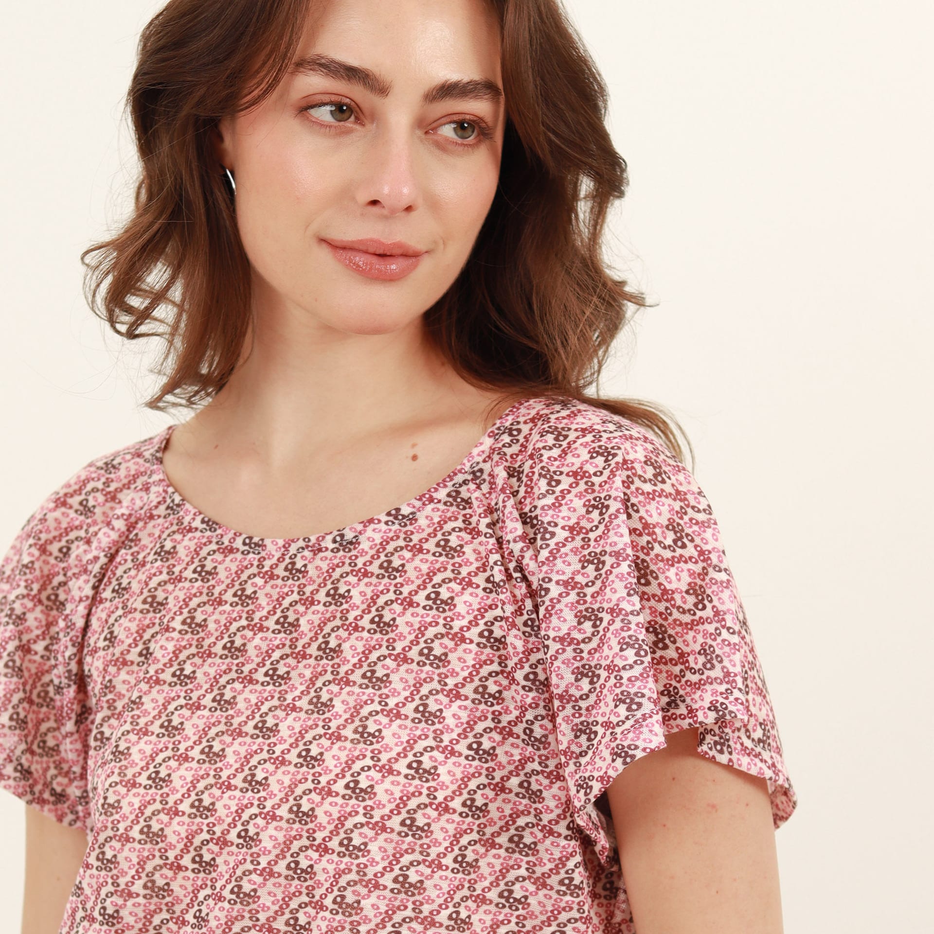 Blusa estampada cuello redondo manga corta - imagen 1