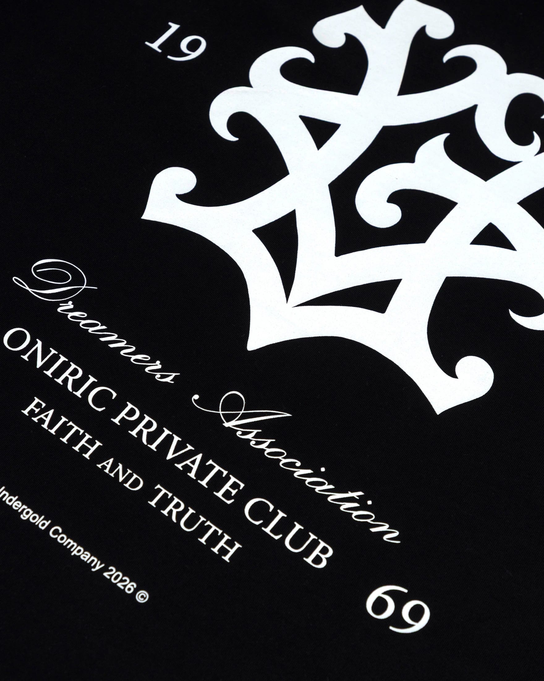 Line UG Monogram Tshirt Black - imagen 4