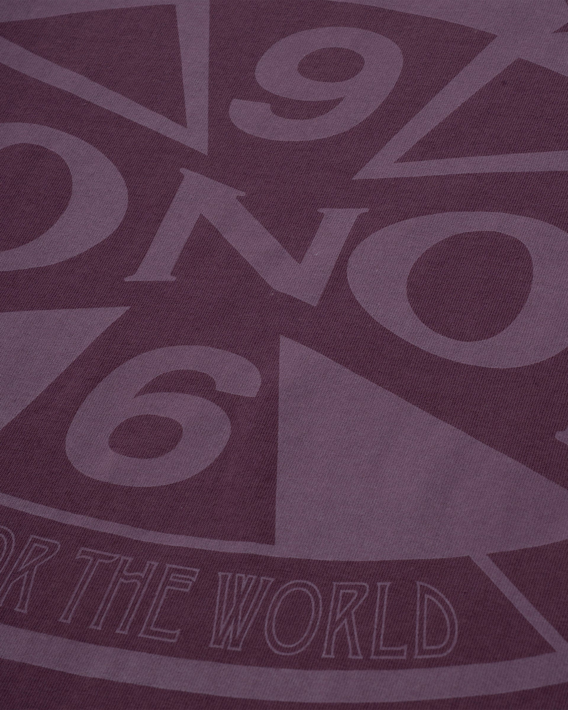 Camiseta Oversized Built For The World - Burgundy - imagen 4