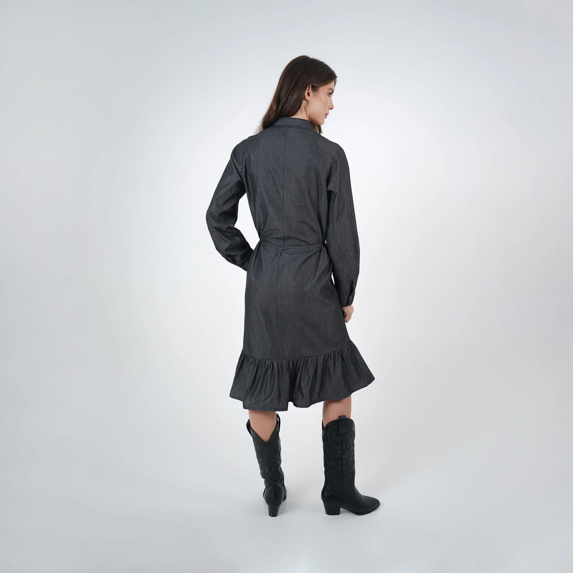 Vestidi midi camisero en denim con lazo - imagen 9