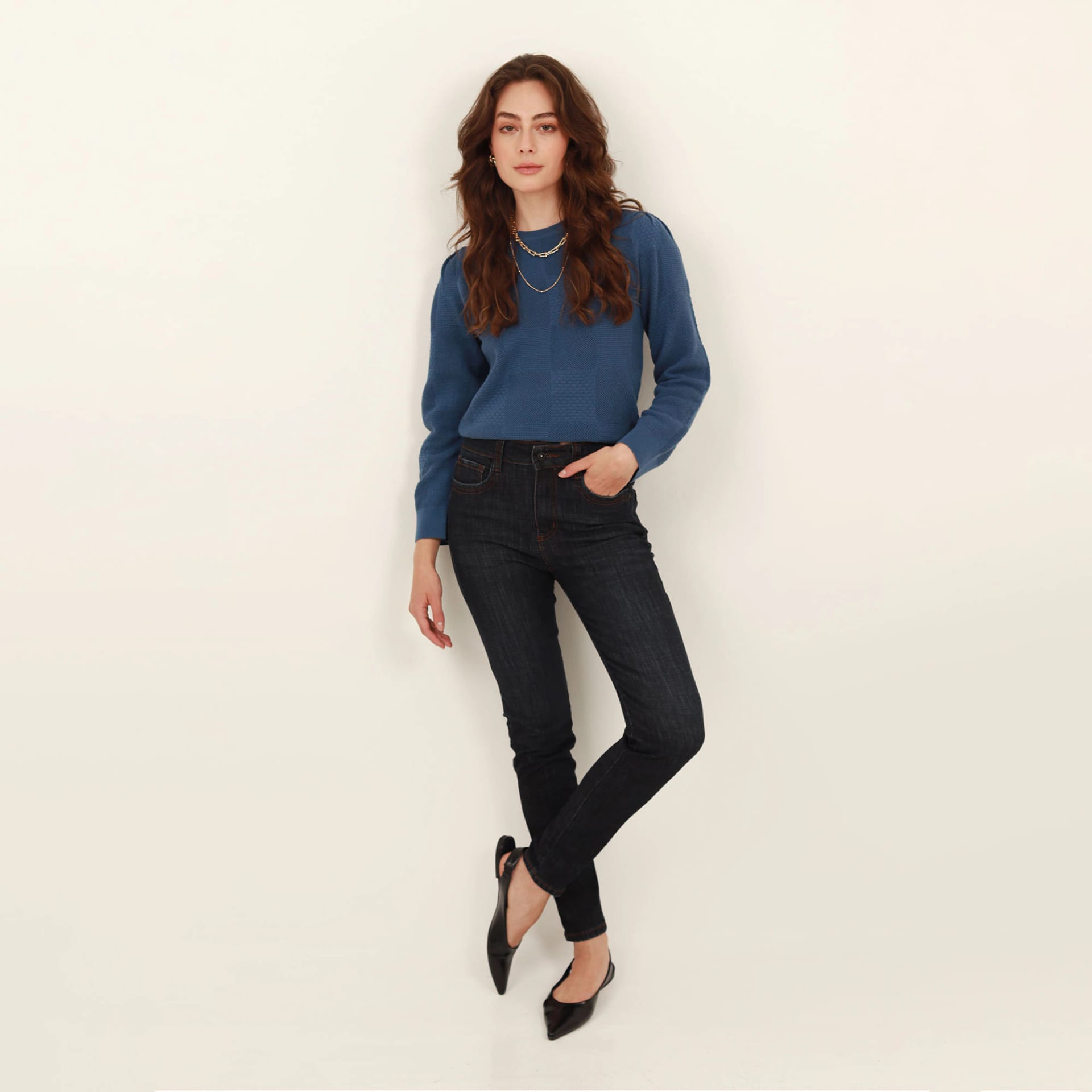 Sweater cuello redondo manga larga en jacquard - imagen 10