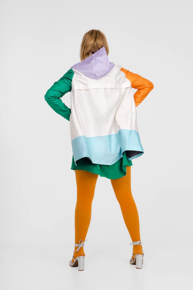 RAINCOAT HOPE (PRE-ORDER) - imagen 3