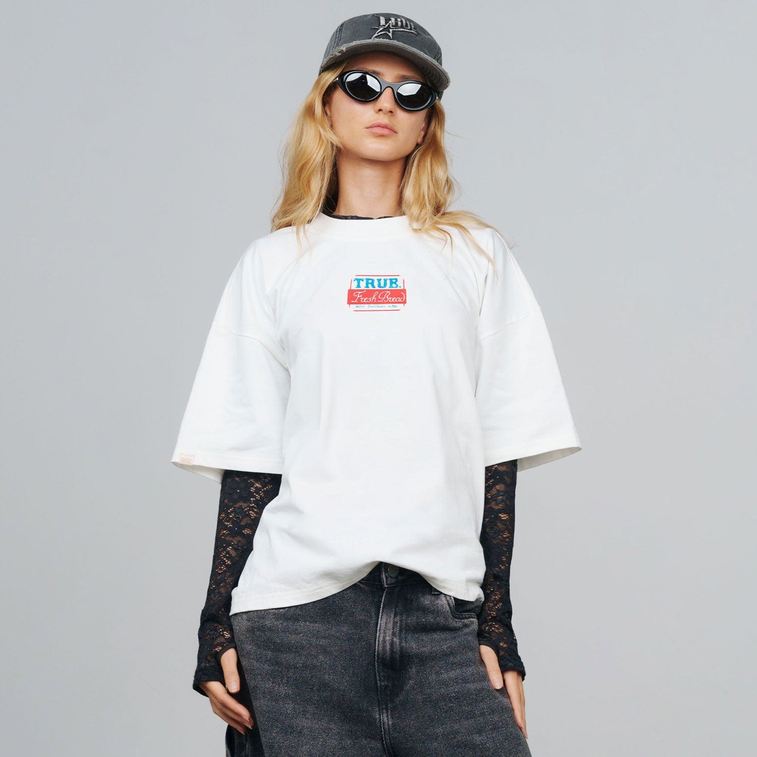 Hungry Boxy Tee - Cream - imagen 5