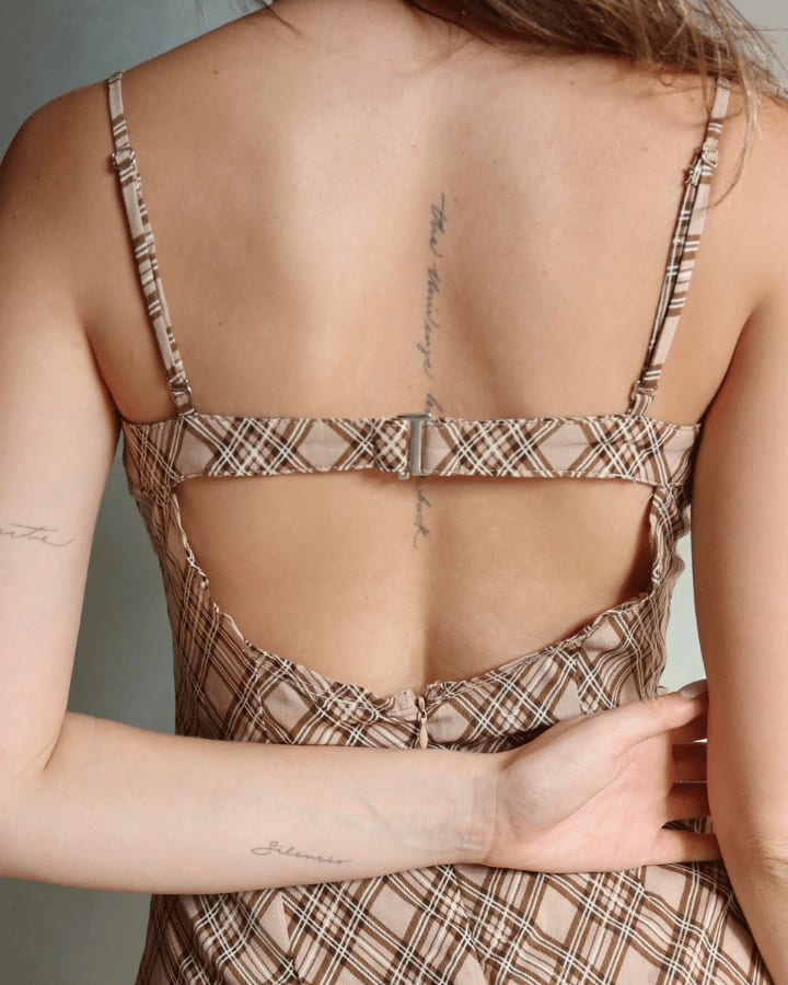 VESTIDO MINIPLAID DE CUADROS CON CORSET CREMA - imagen 16