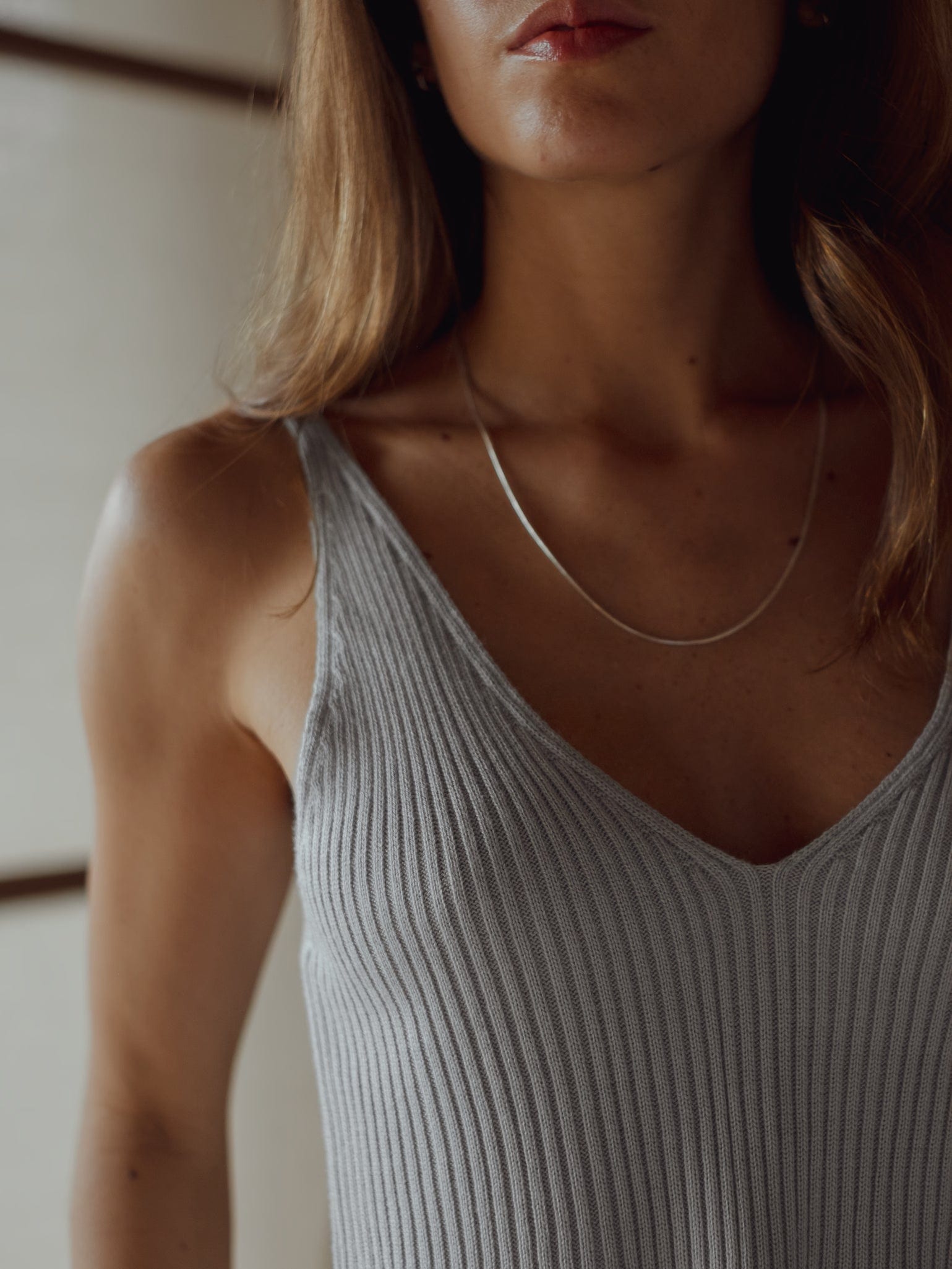 BASIC KNIT TANK TOP - LIGHT GRAY - imagen 7
