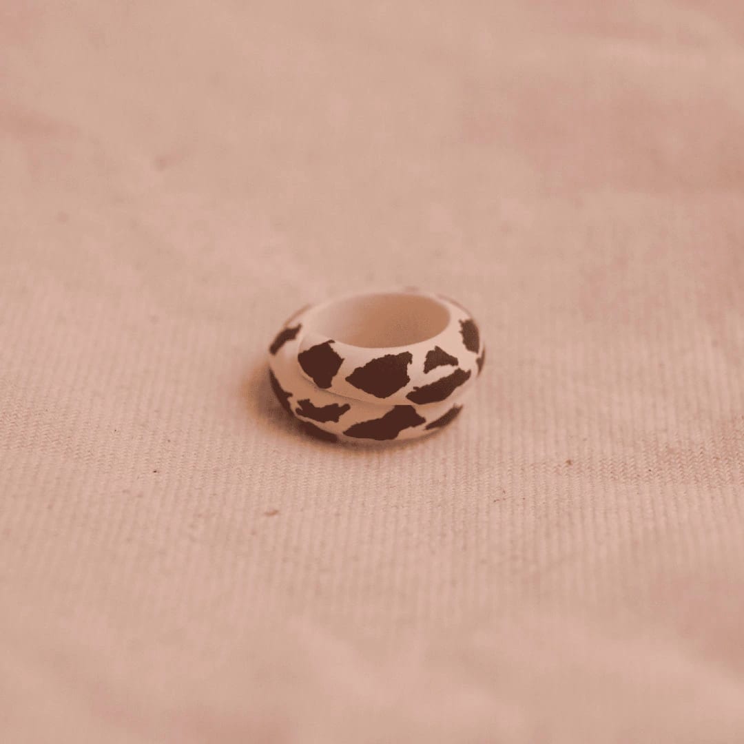 Anillo Bold Cow Print - imagen 3