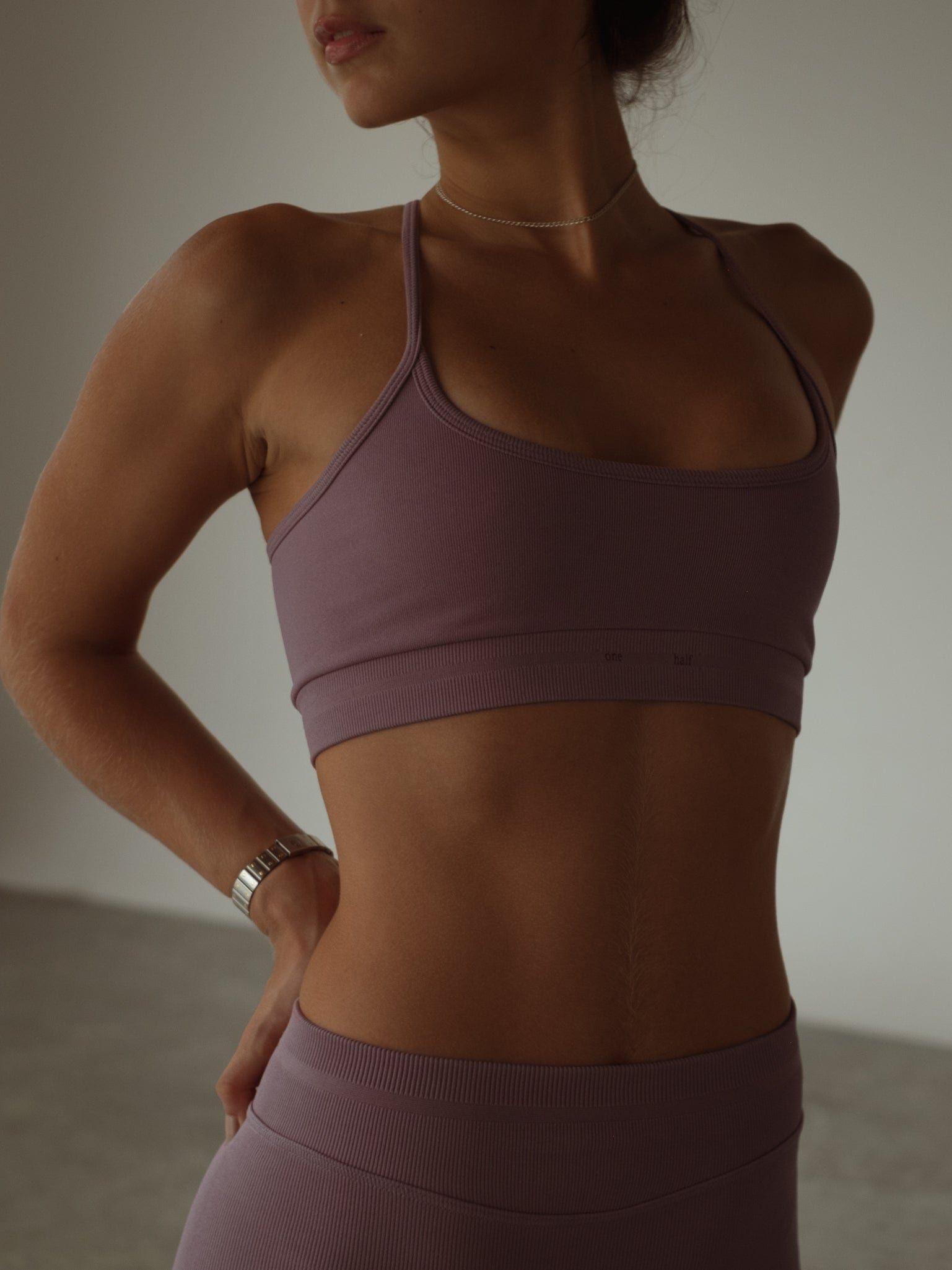 AIRY SEAMLESS CROP TOP - COSMETIC PINK - imagen 1